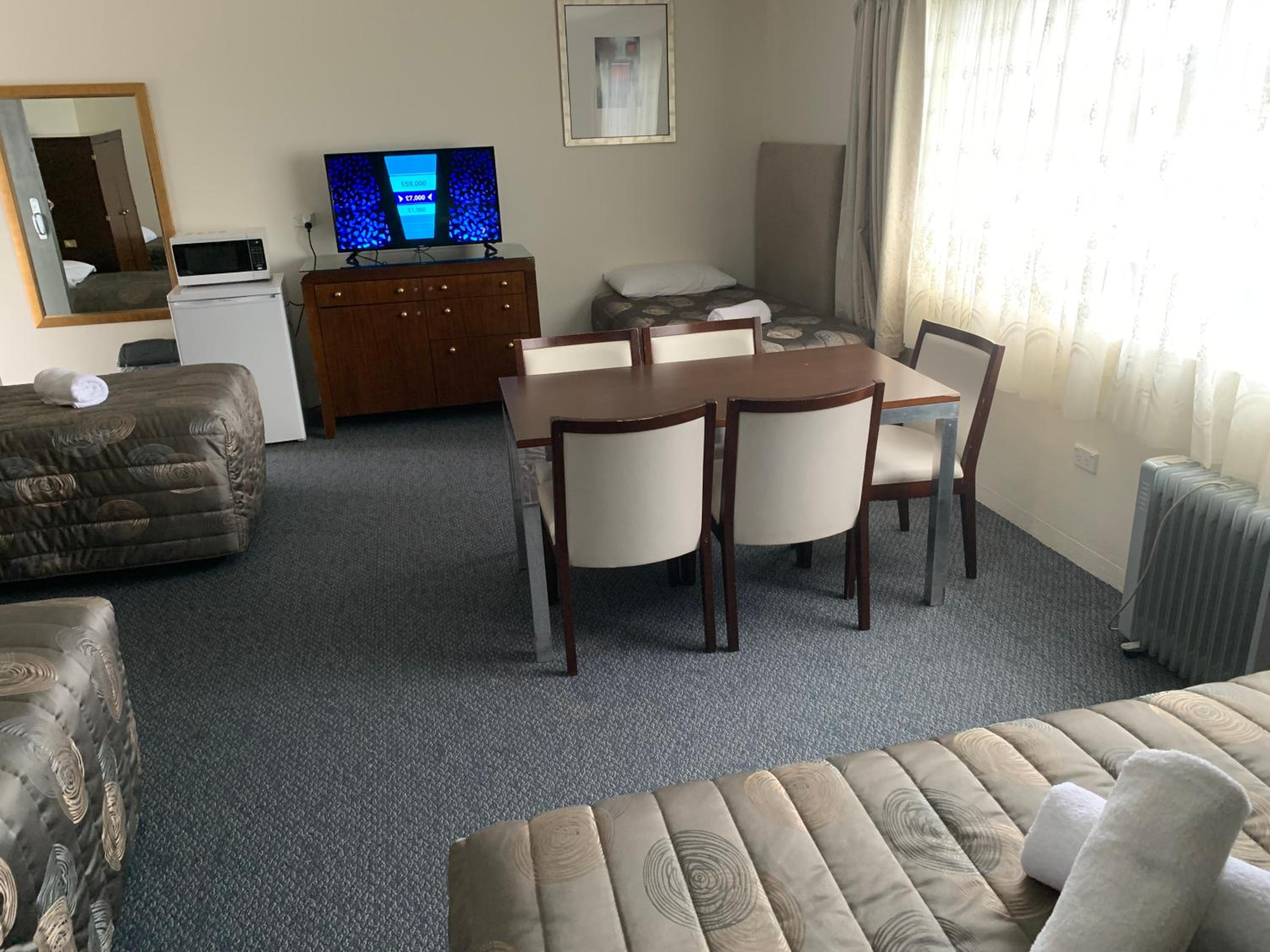 Family Room photo 1