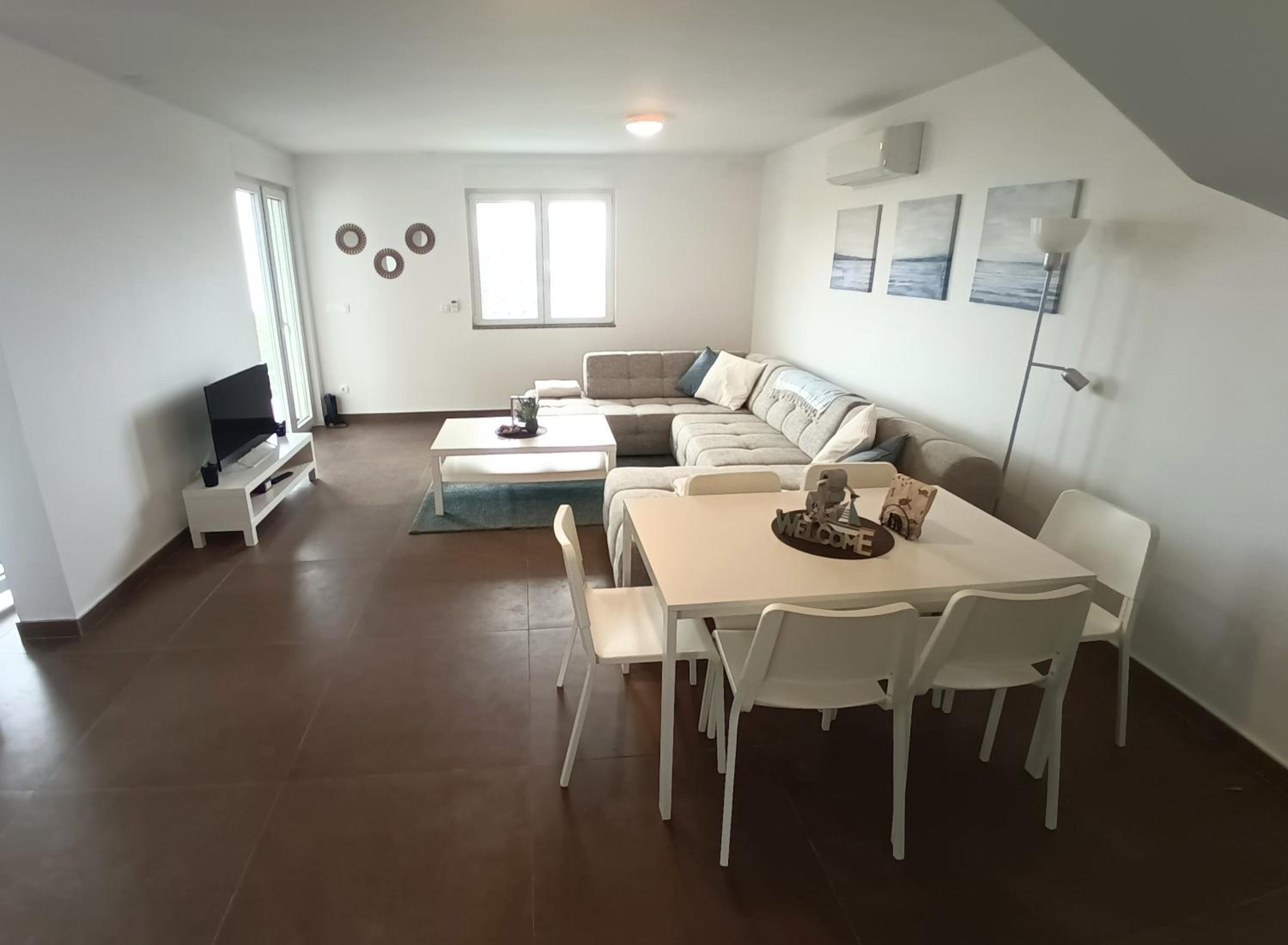 Three-Bedroom Apartment photo 1