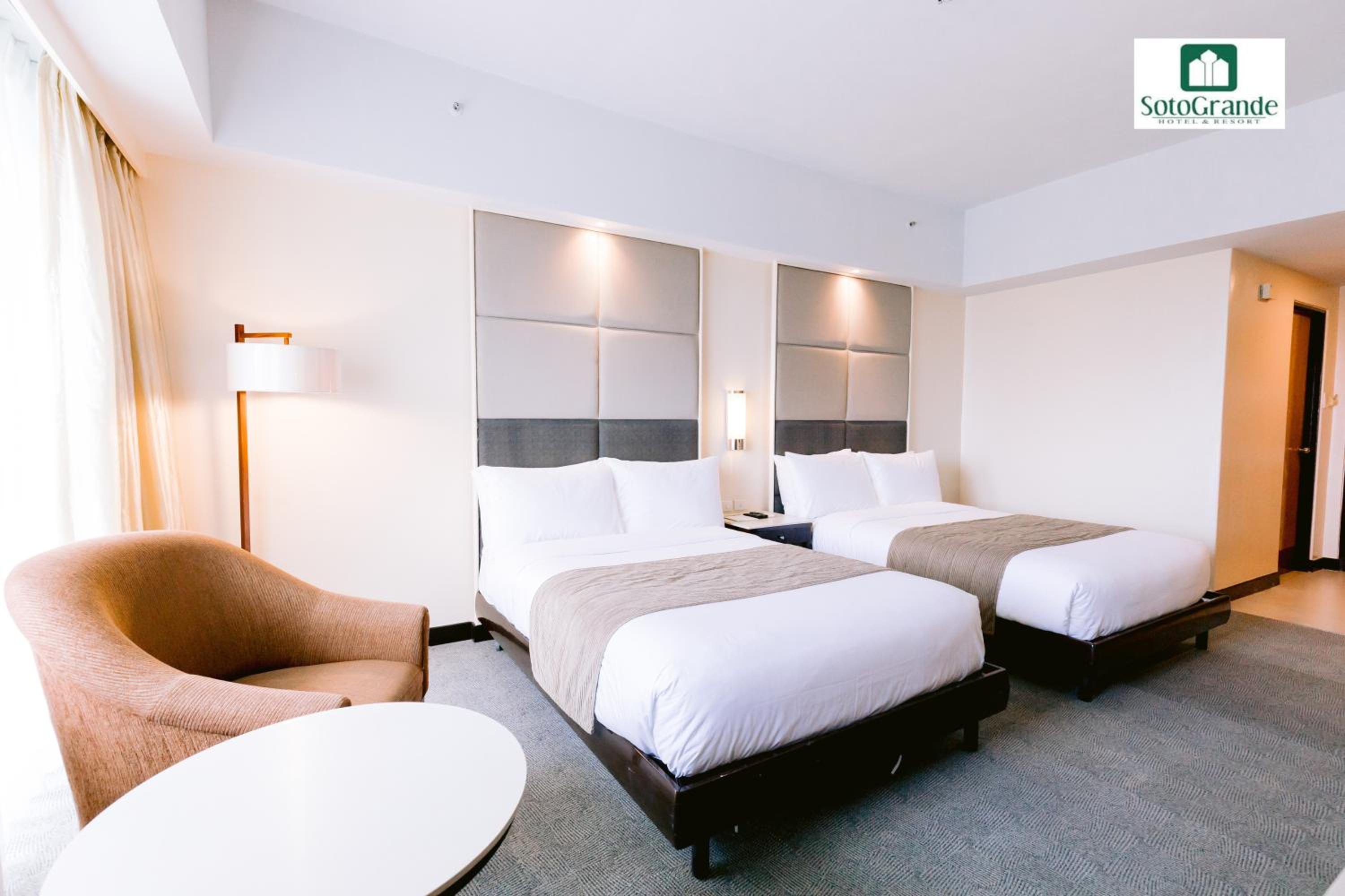Deluxe Twin Room - Photo 2