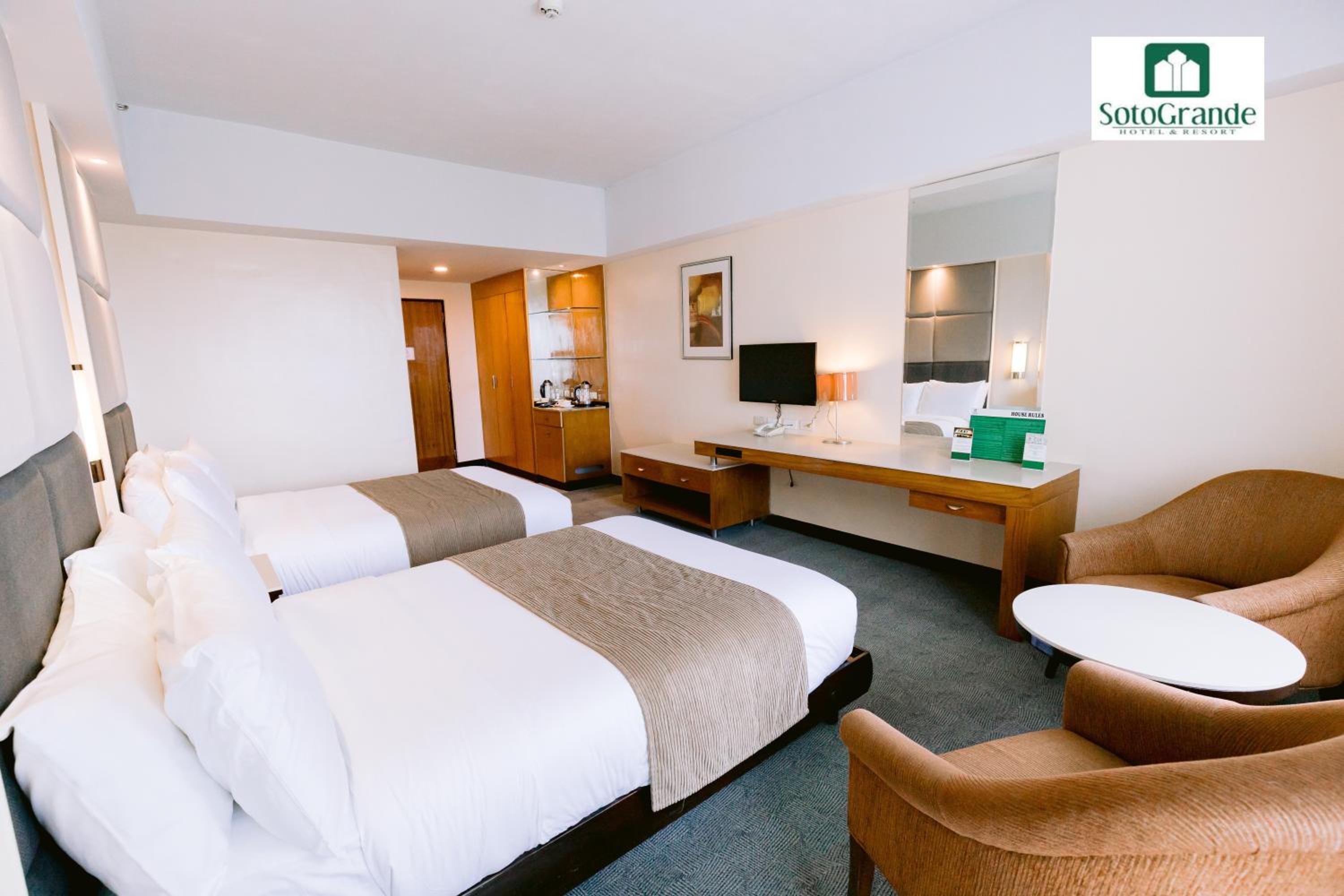Deluxe Twin Room - Photo 8