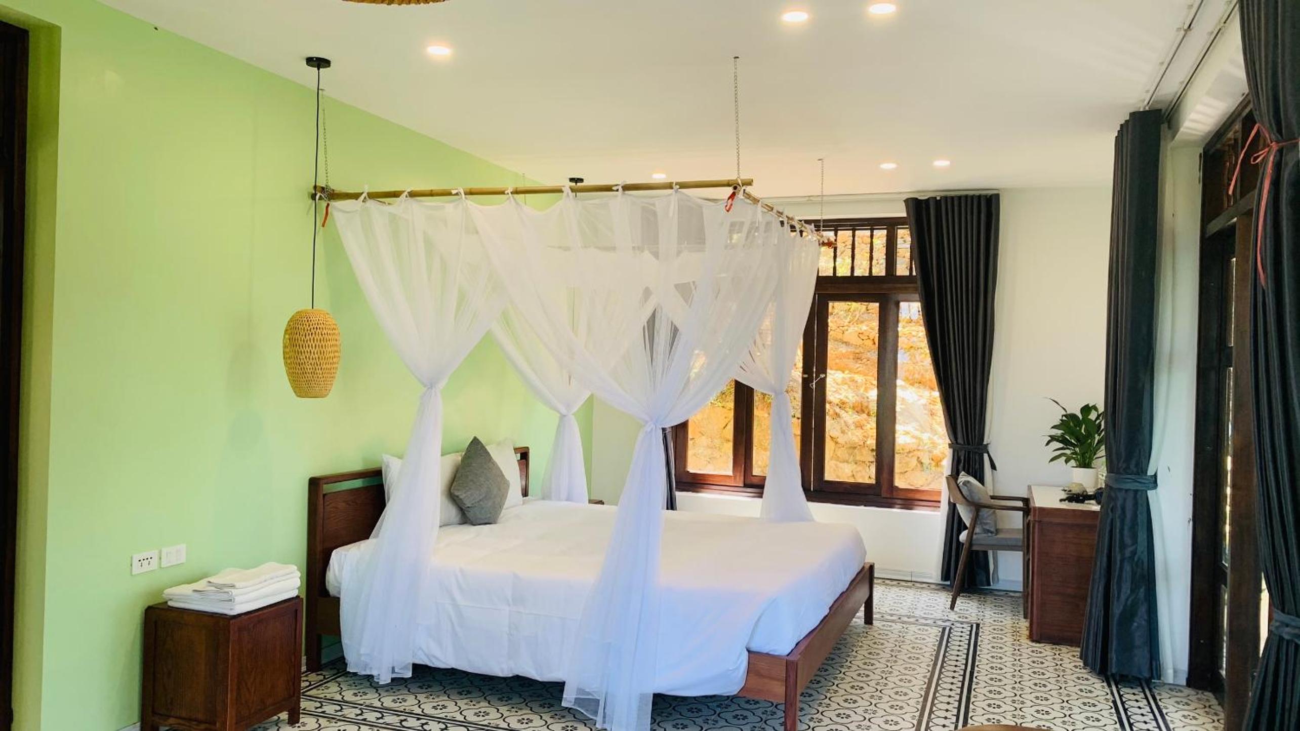 King Room with Mountain View photo 1