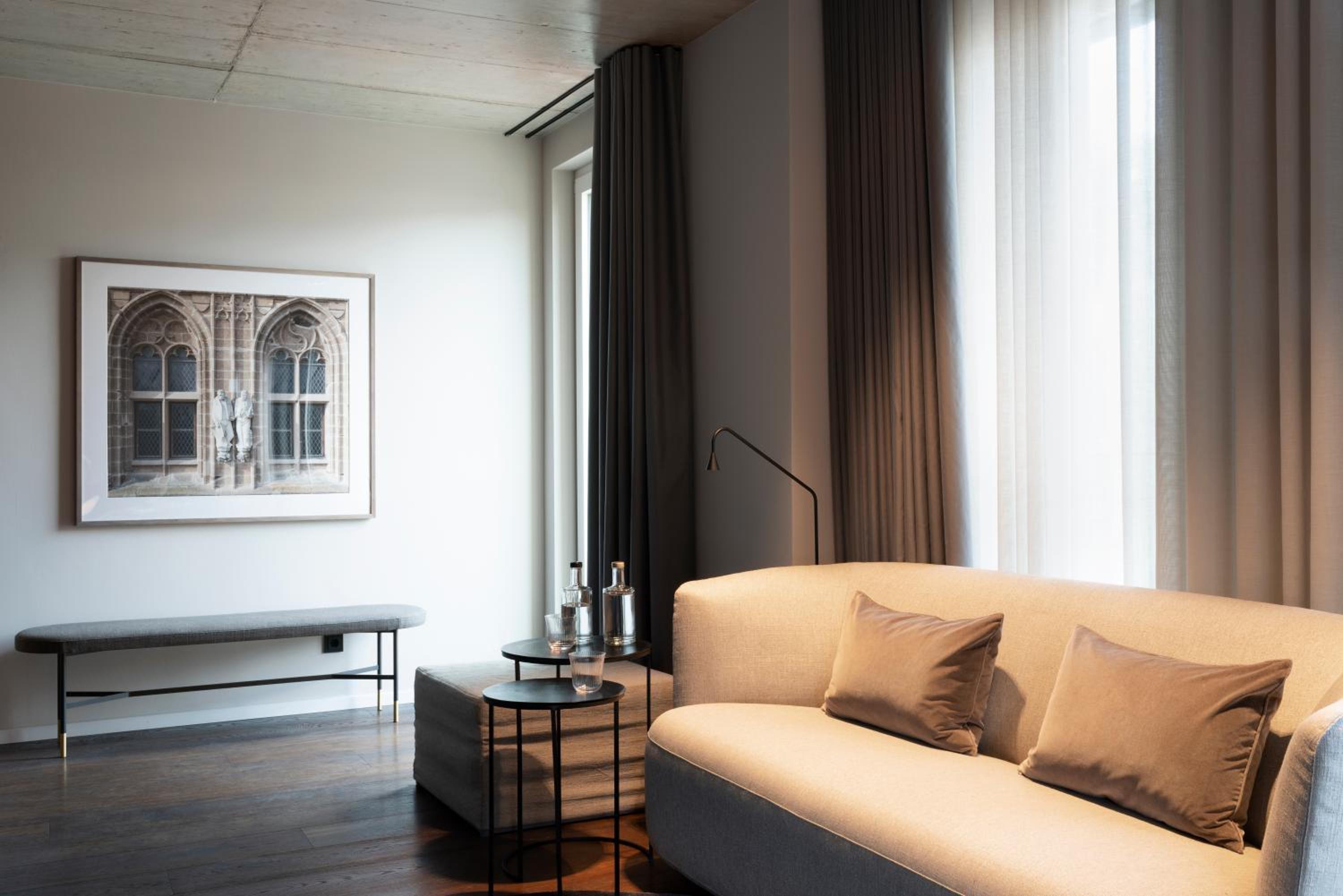 Suite - Photo 8