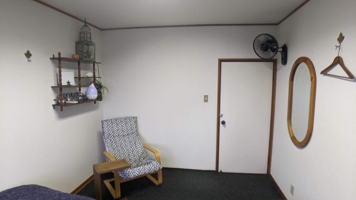 Twin Room with Shared Bathroom photo 3