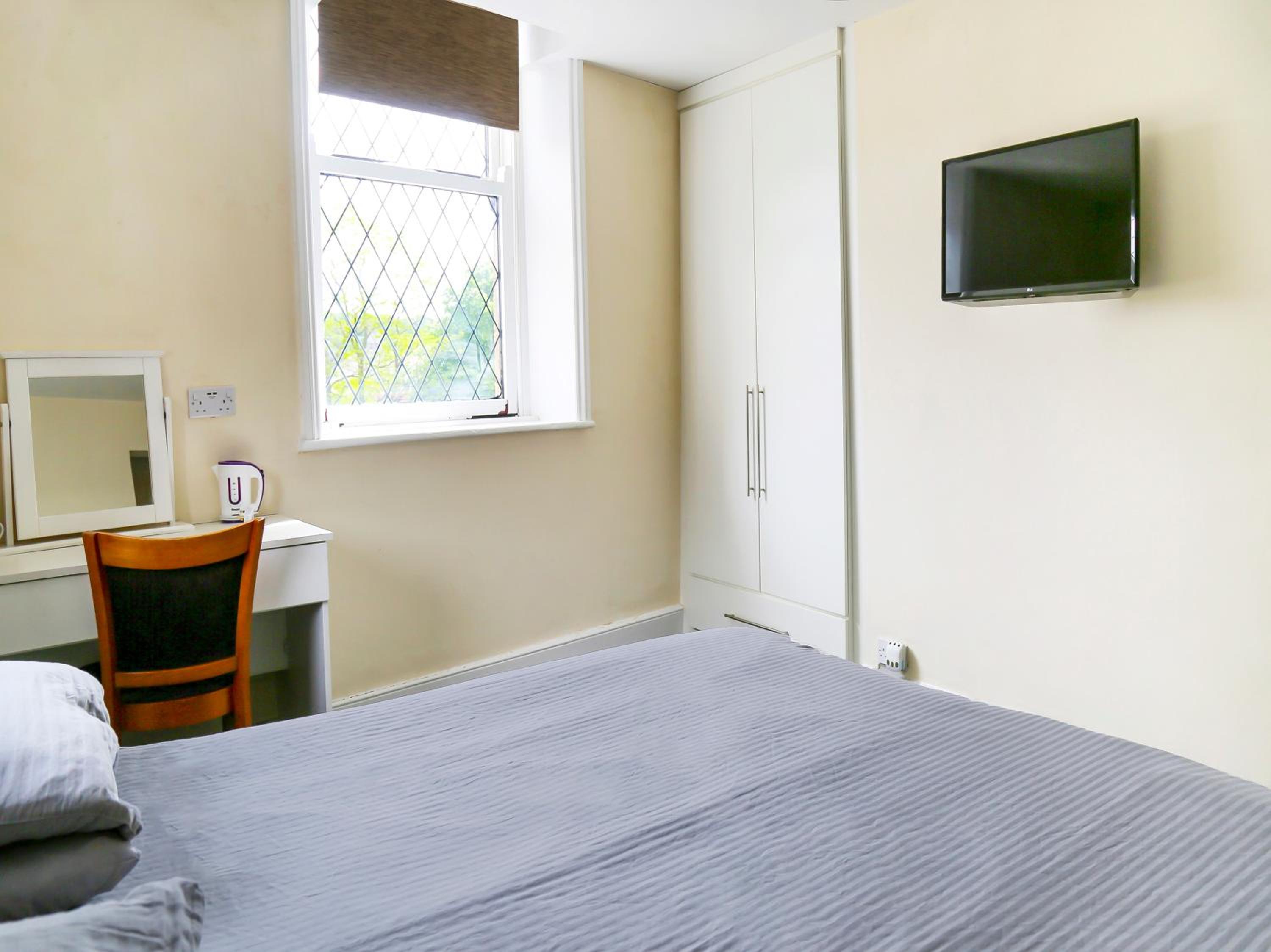 Standard Double Room - Photo 2
