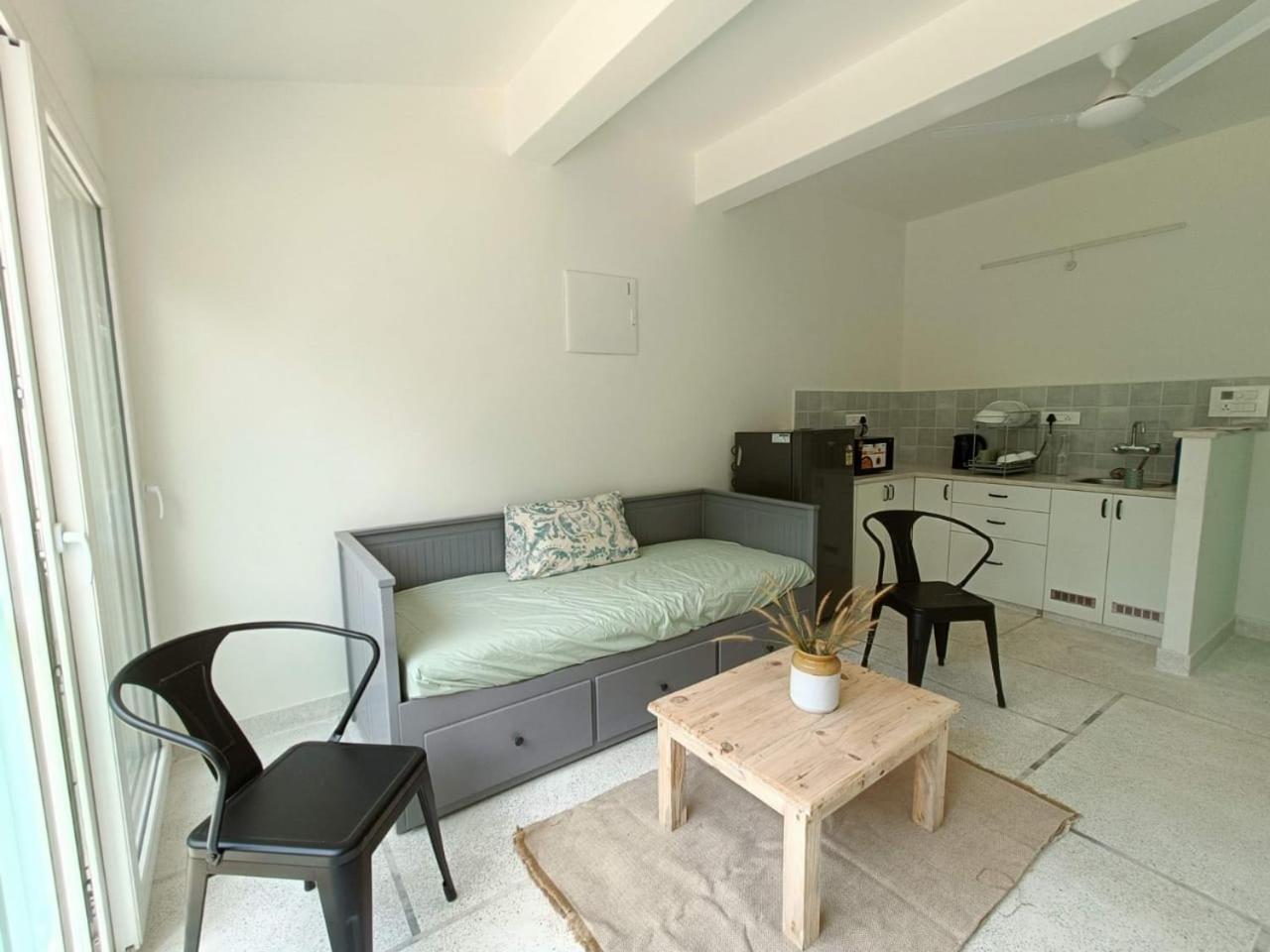Two-Bedroom Apartment - Photo 2