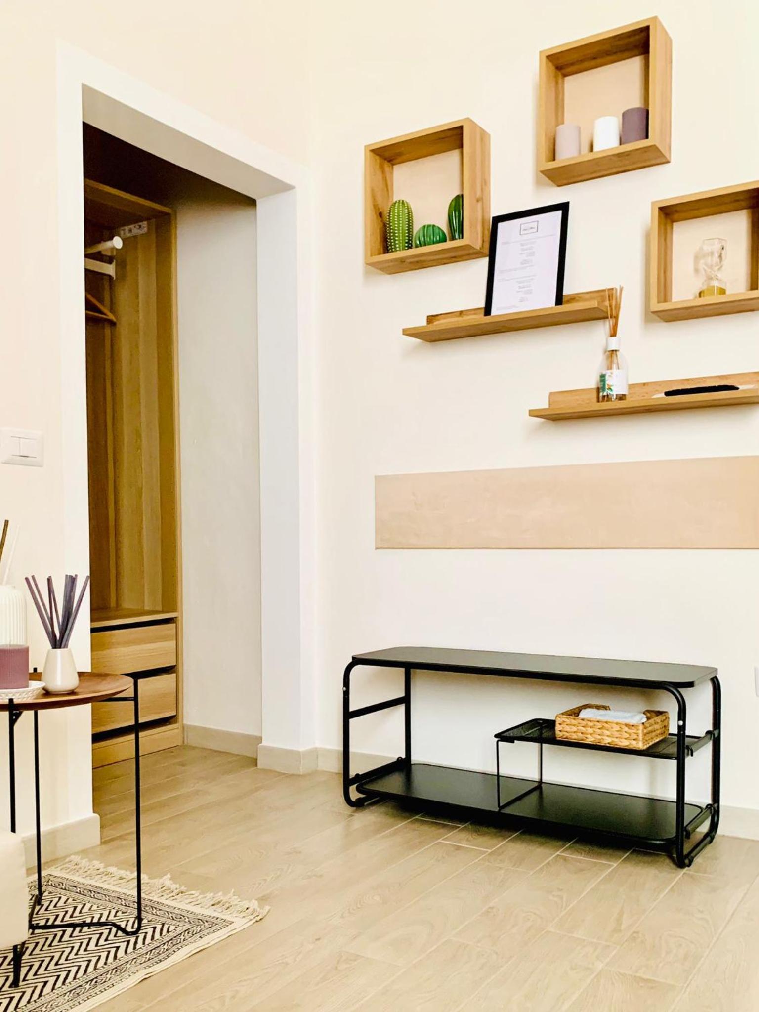 One-Bedroom Apartment - Photo 8