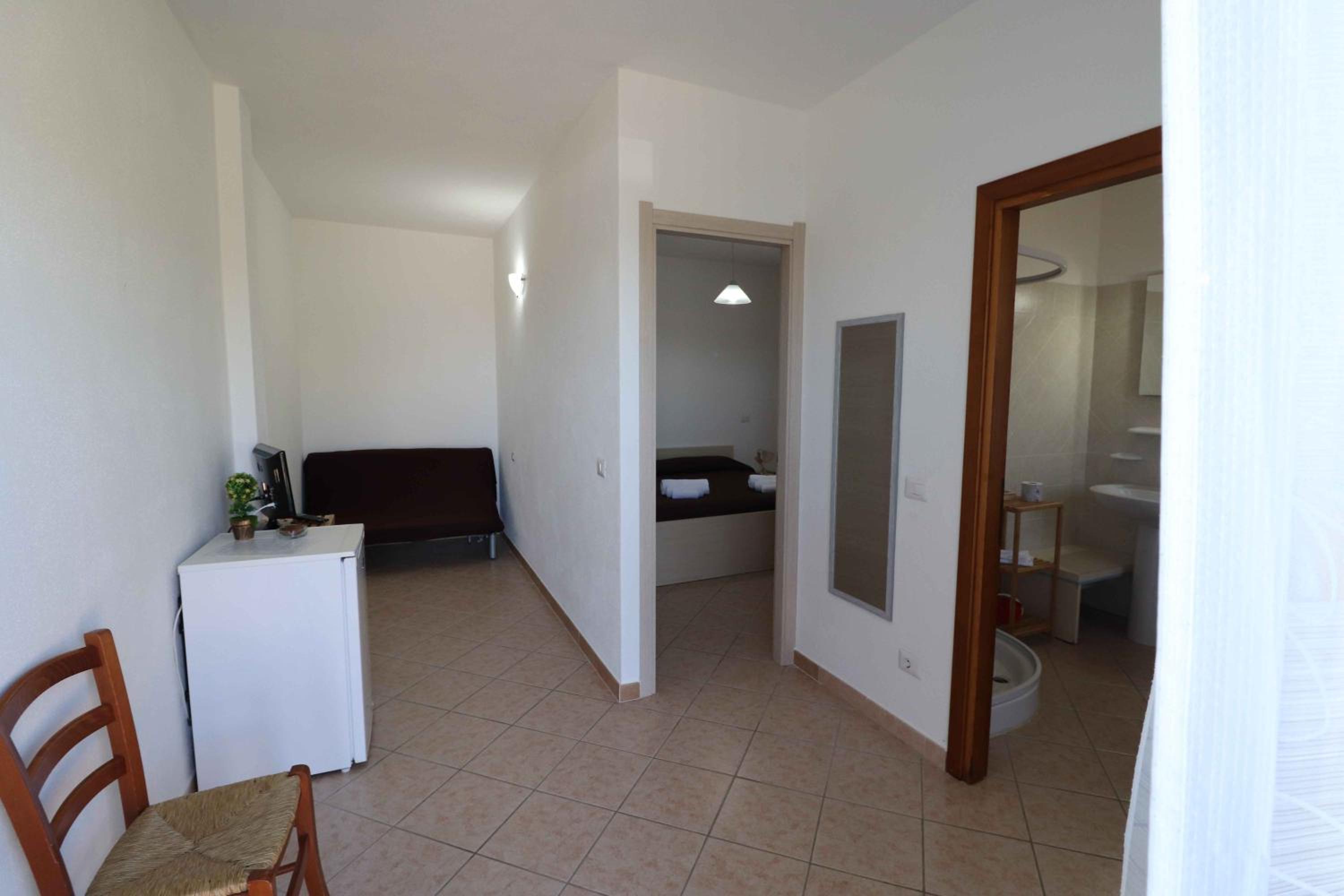 Junior Suite with Terrace - Photo 16