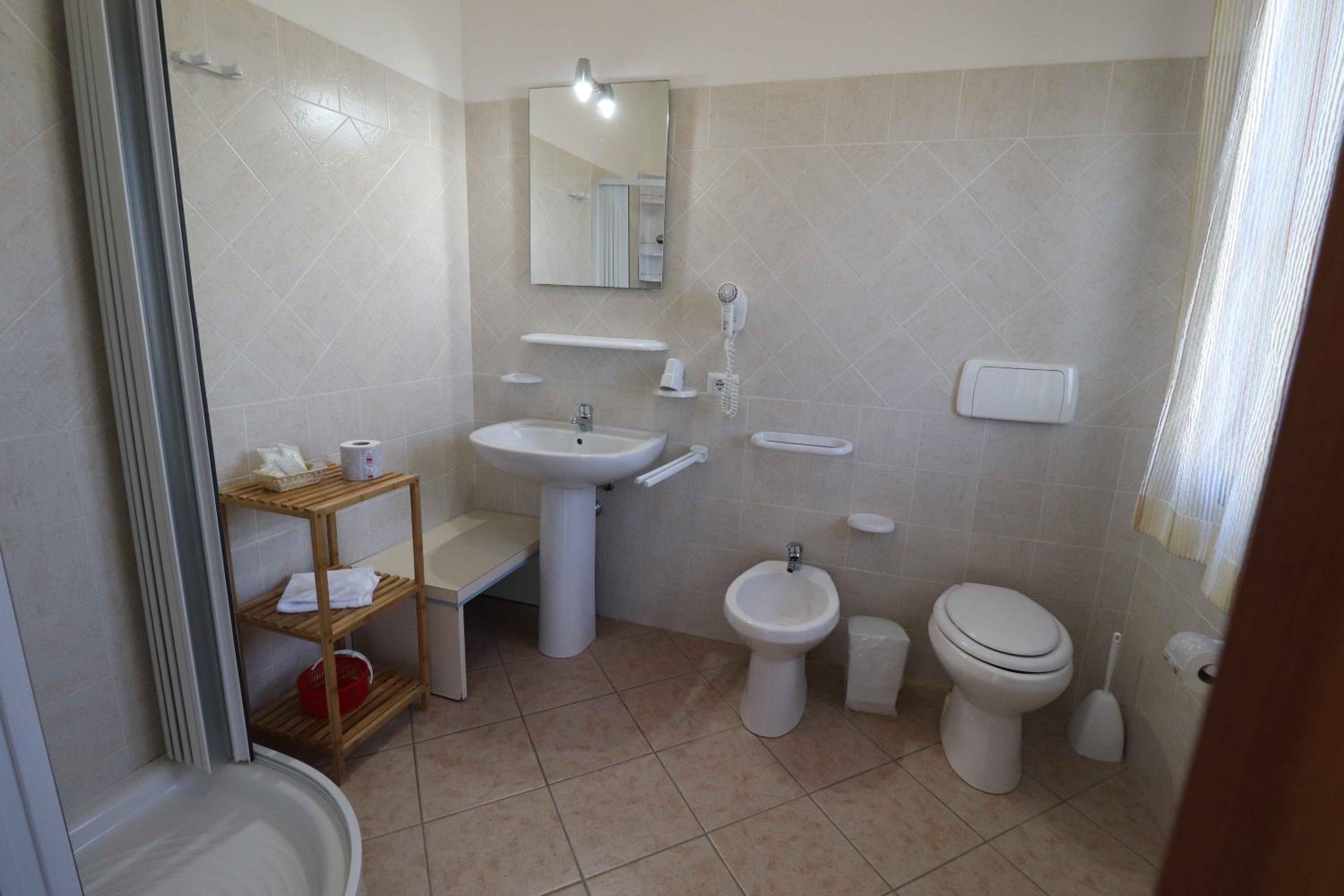 Junior Suite with Terrace - Photo 13