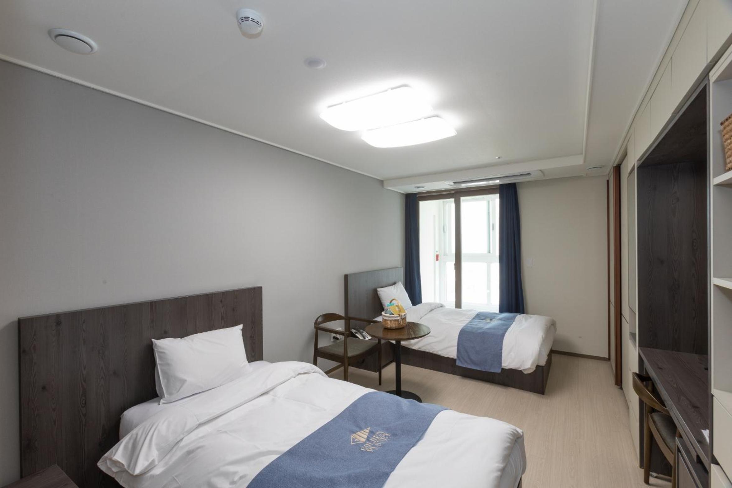 Standard Twin Room - Photo 1