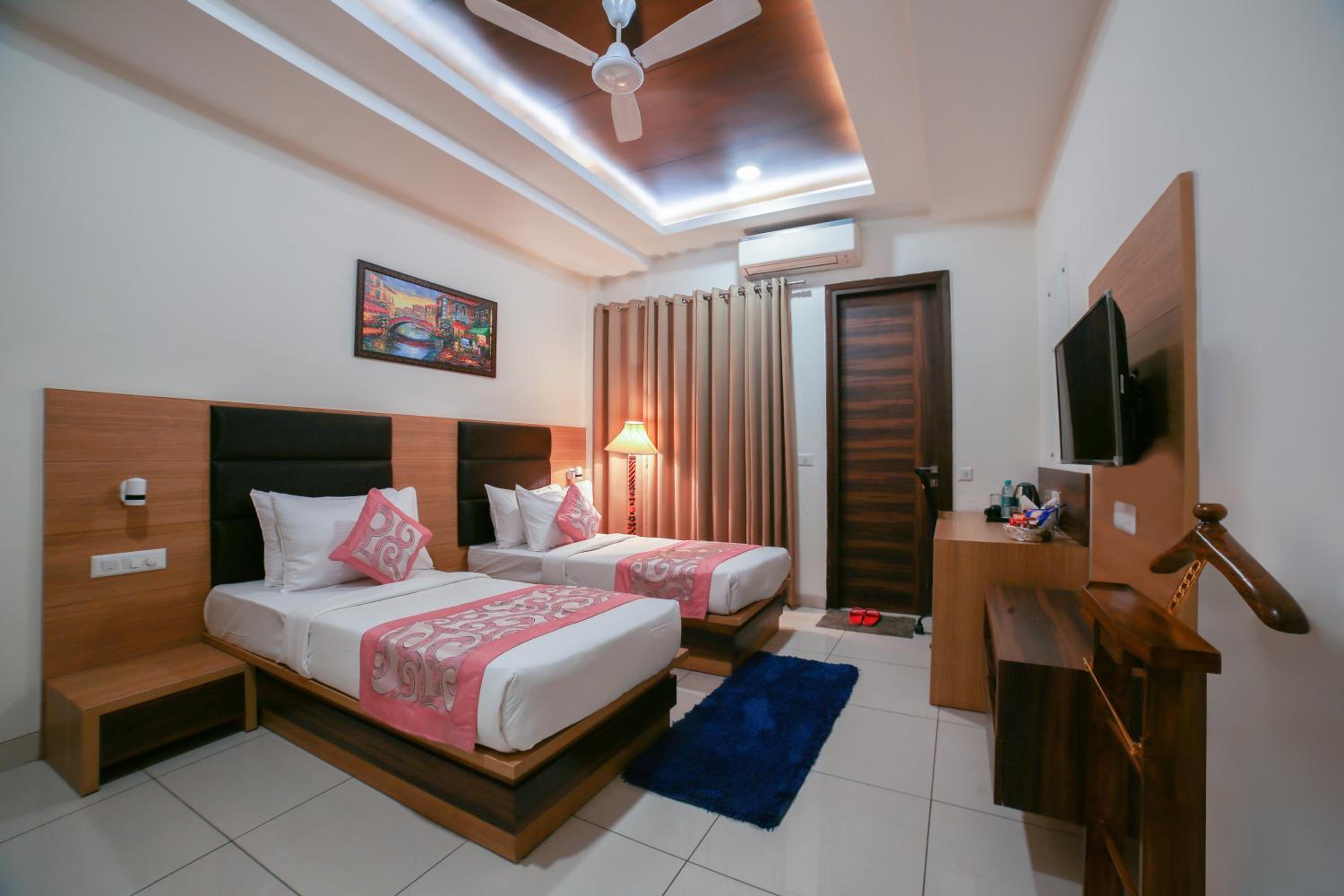 Superior Double Room - Photo 12