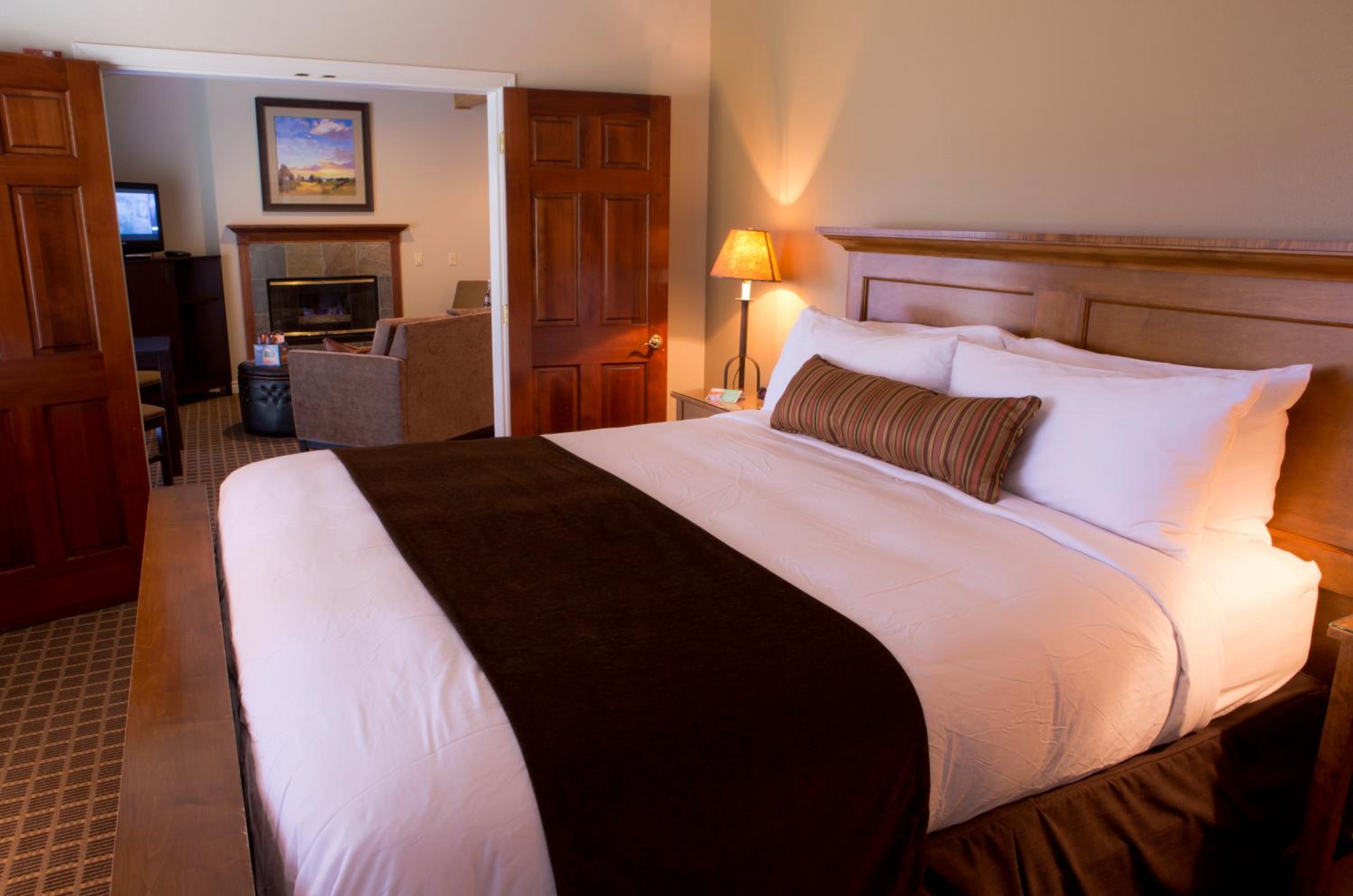 Superior King Suite photo 3