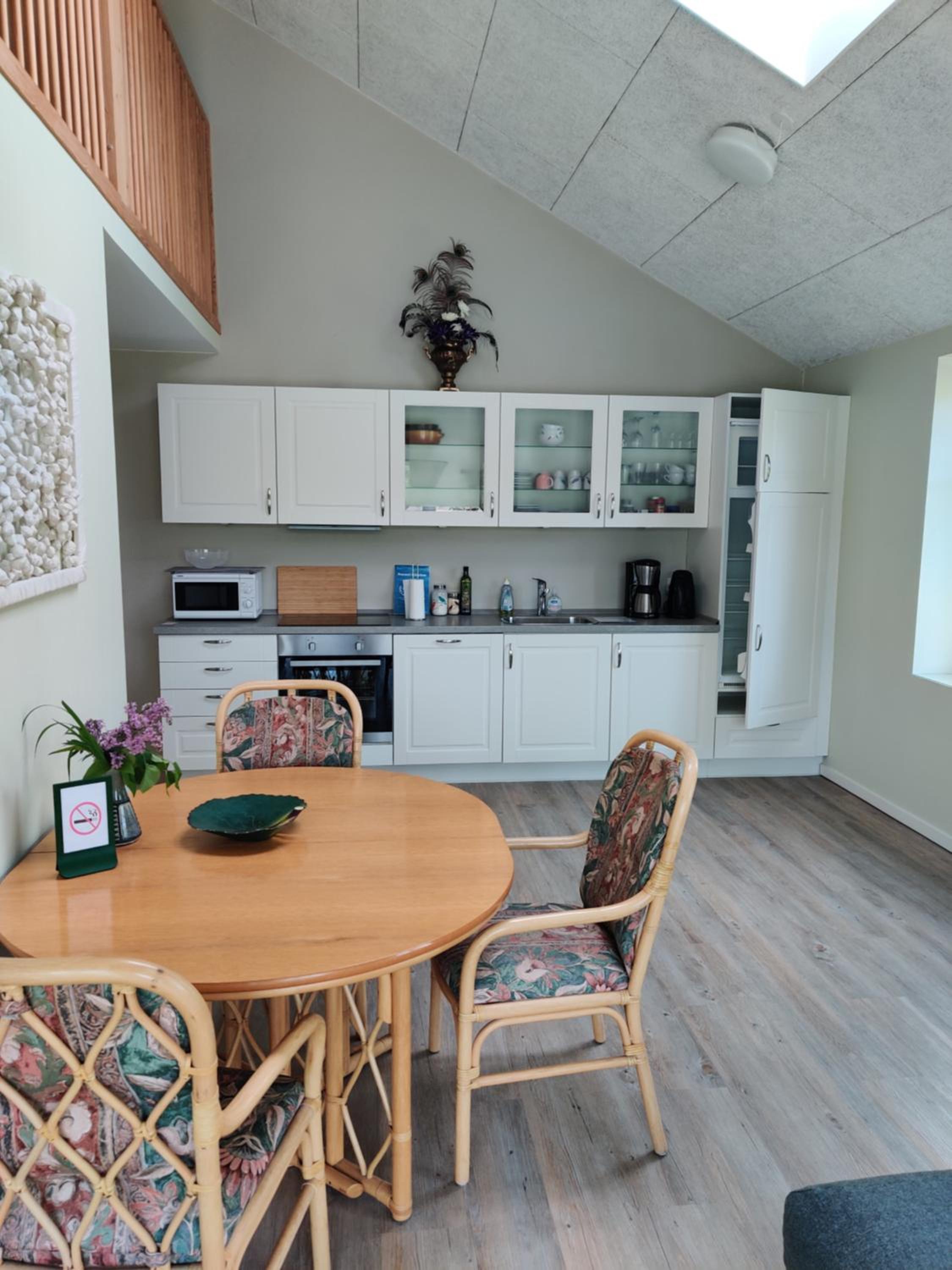 Studio Apartment - Photo 14