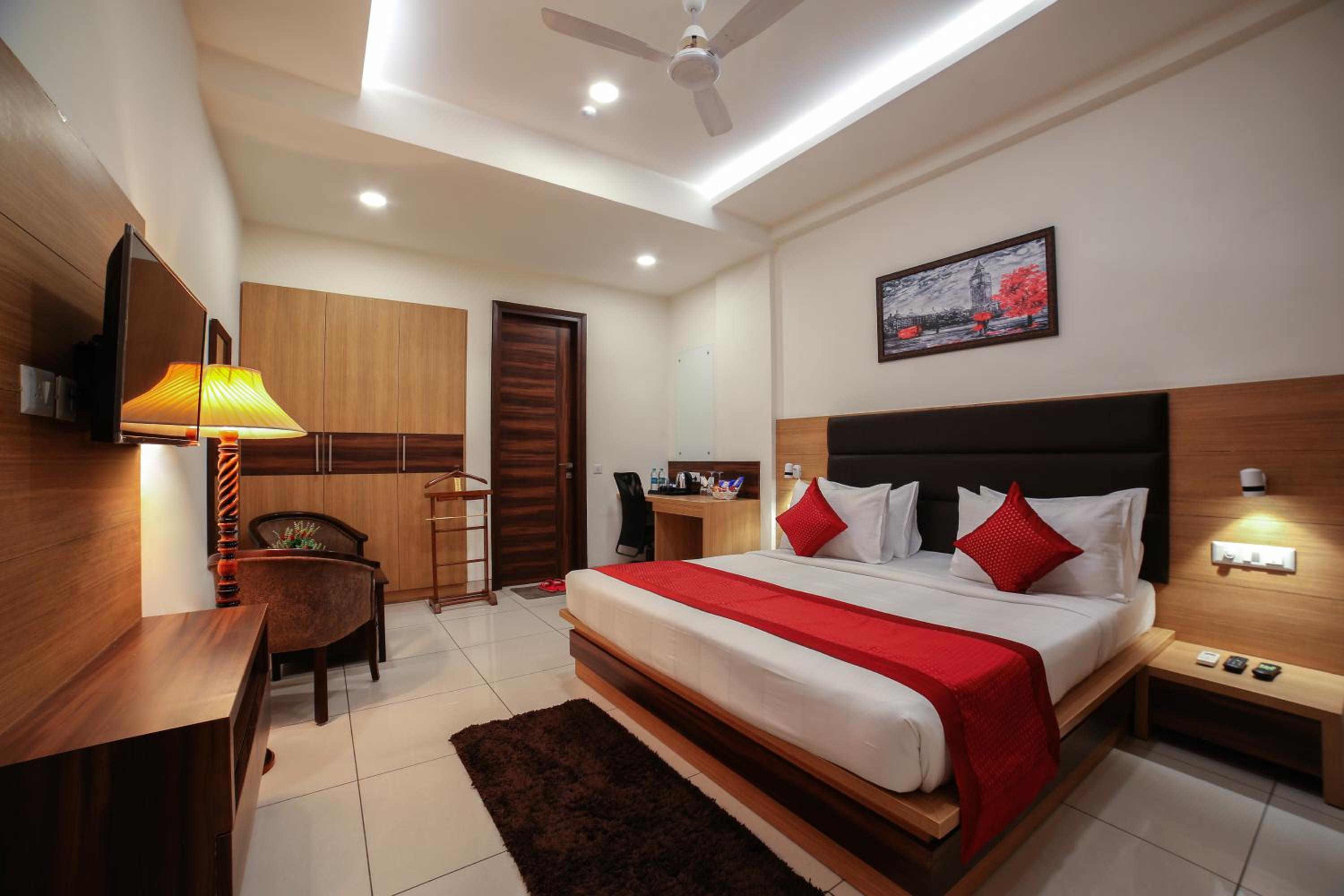 Deluxe Room - Photo 1