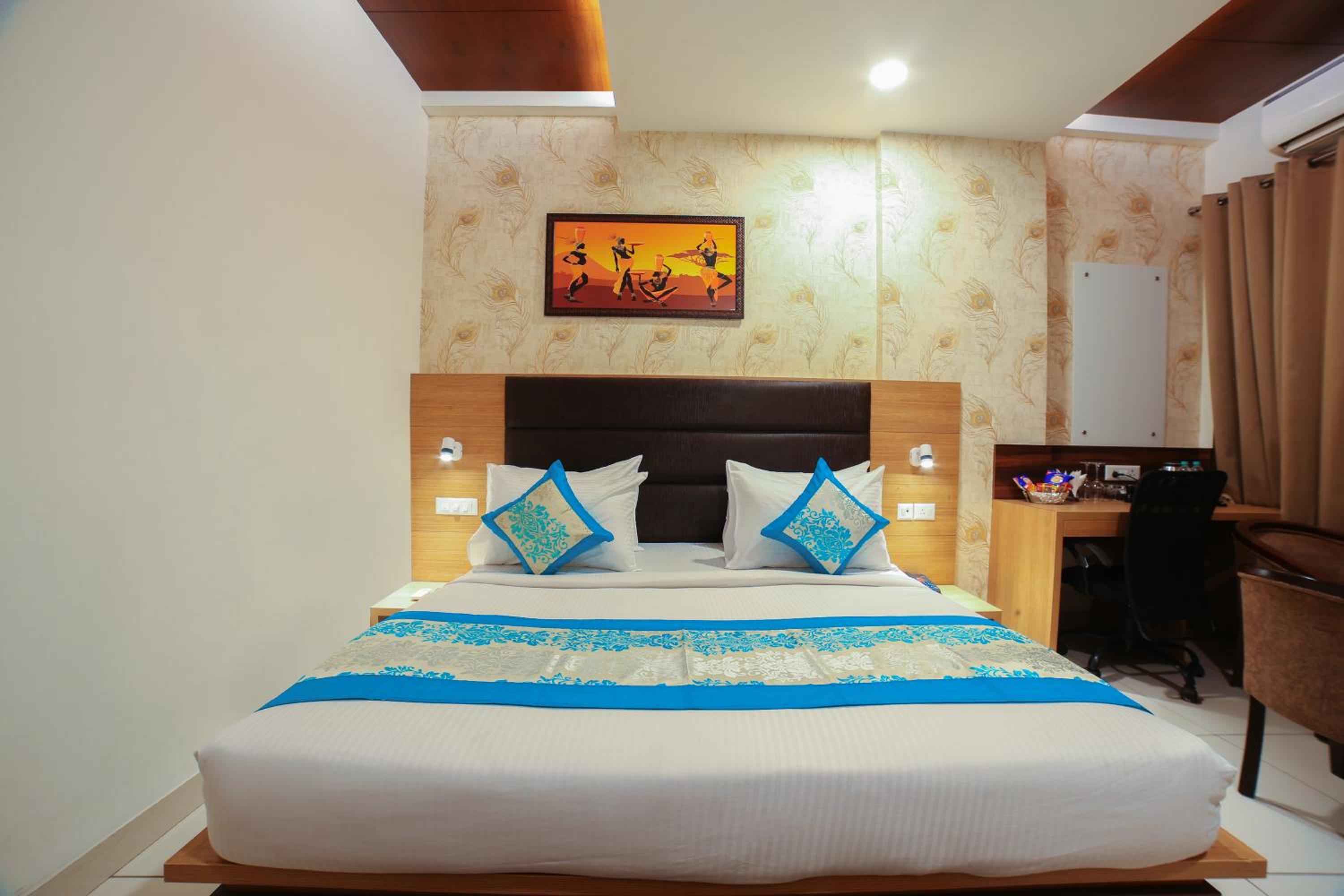 Deluxe Room - Photo 14