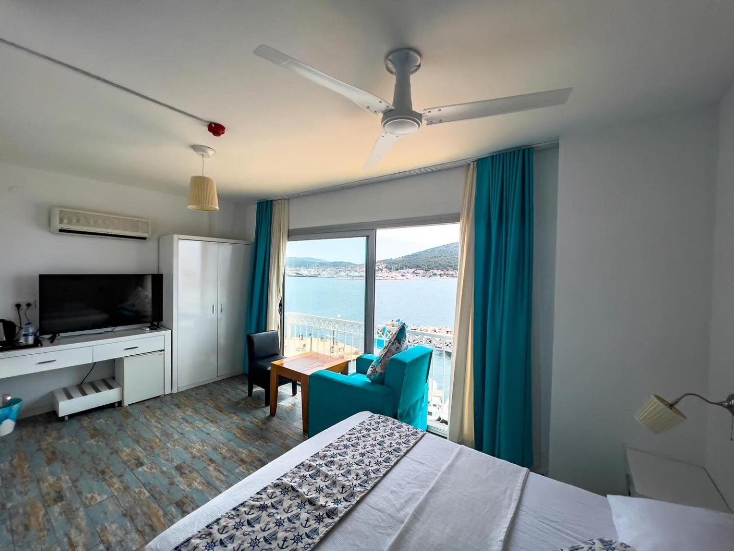 King Room with Sea View - Photo 19