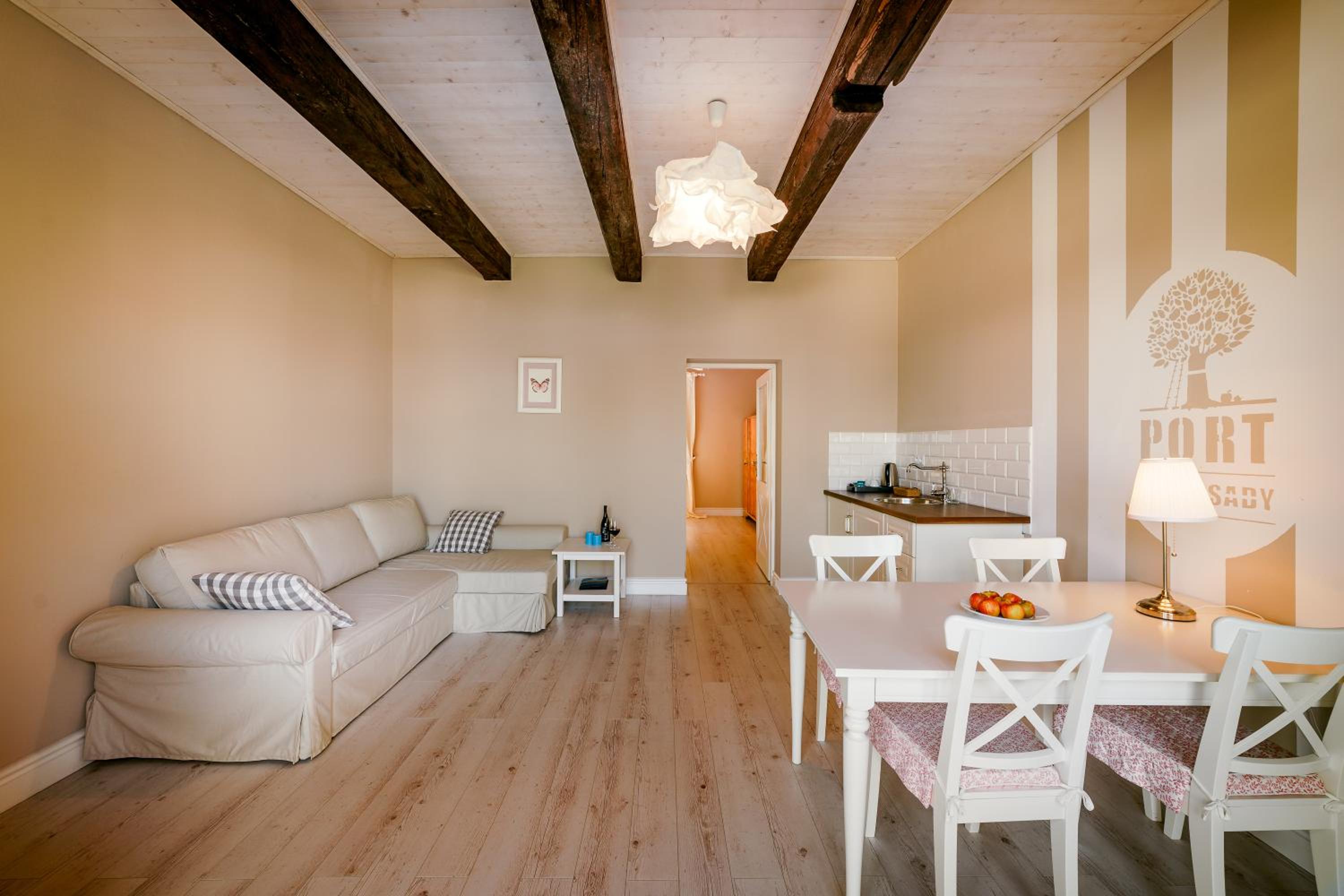 Apartment with Lake View - Photo 1