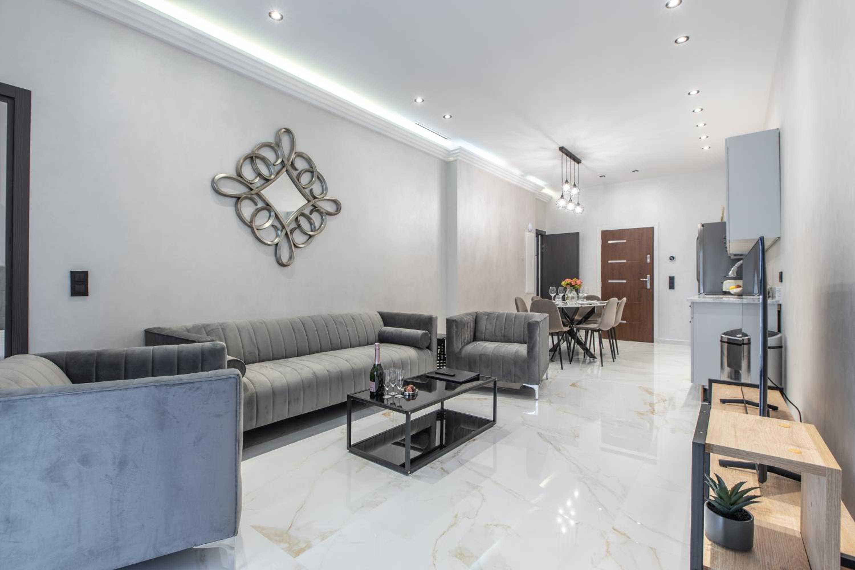 SAPHIR Three-Bedroom Apartment