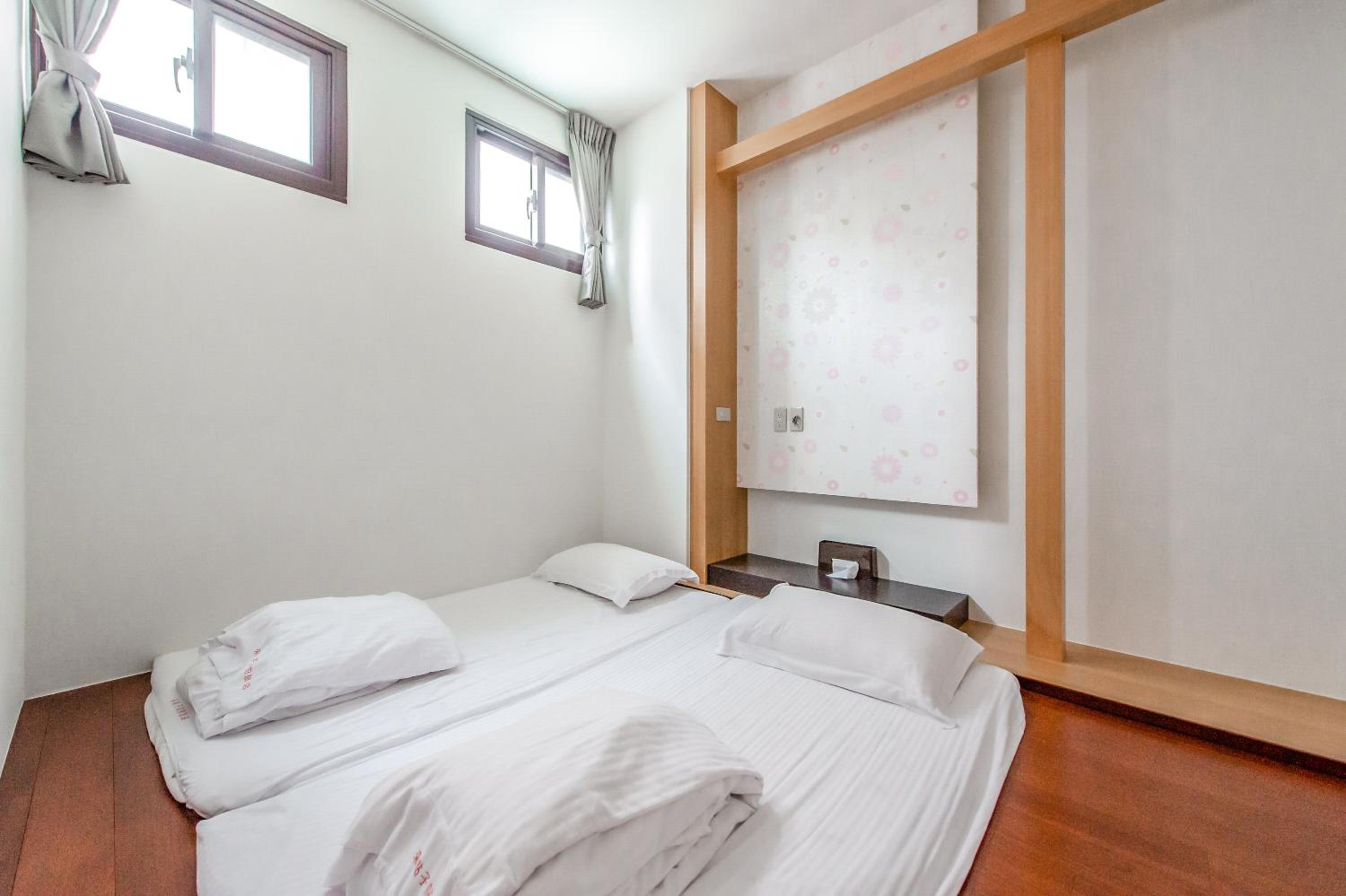 Family Quadruple Room - Photo 16