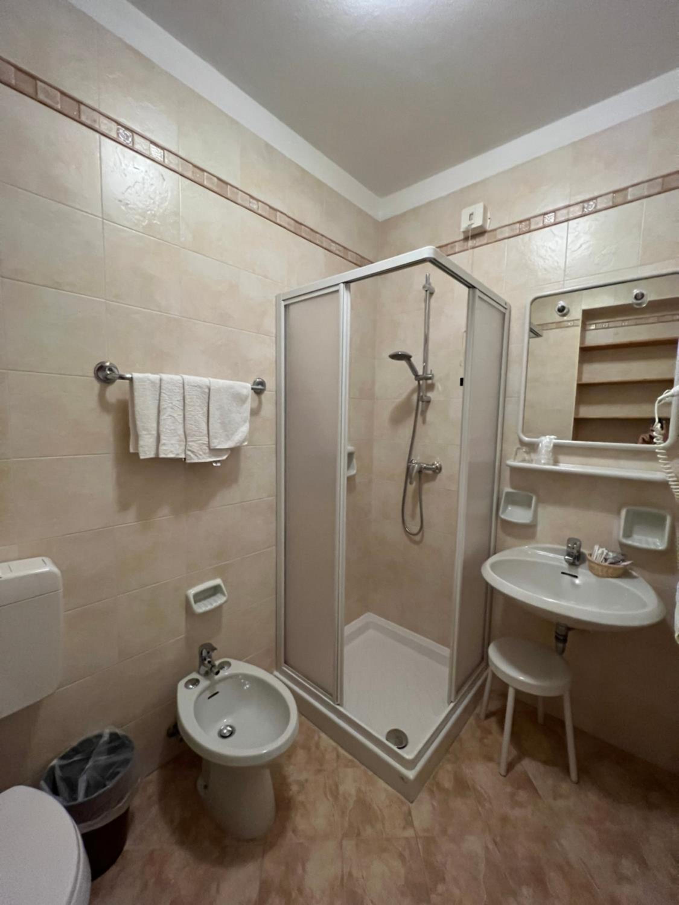 Classic Quadruple Room photo 1