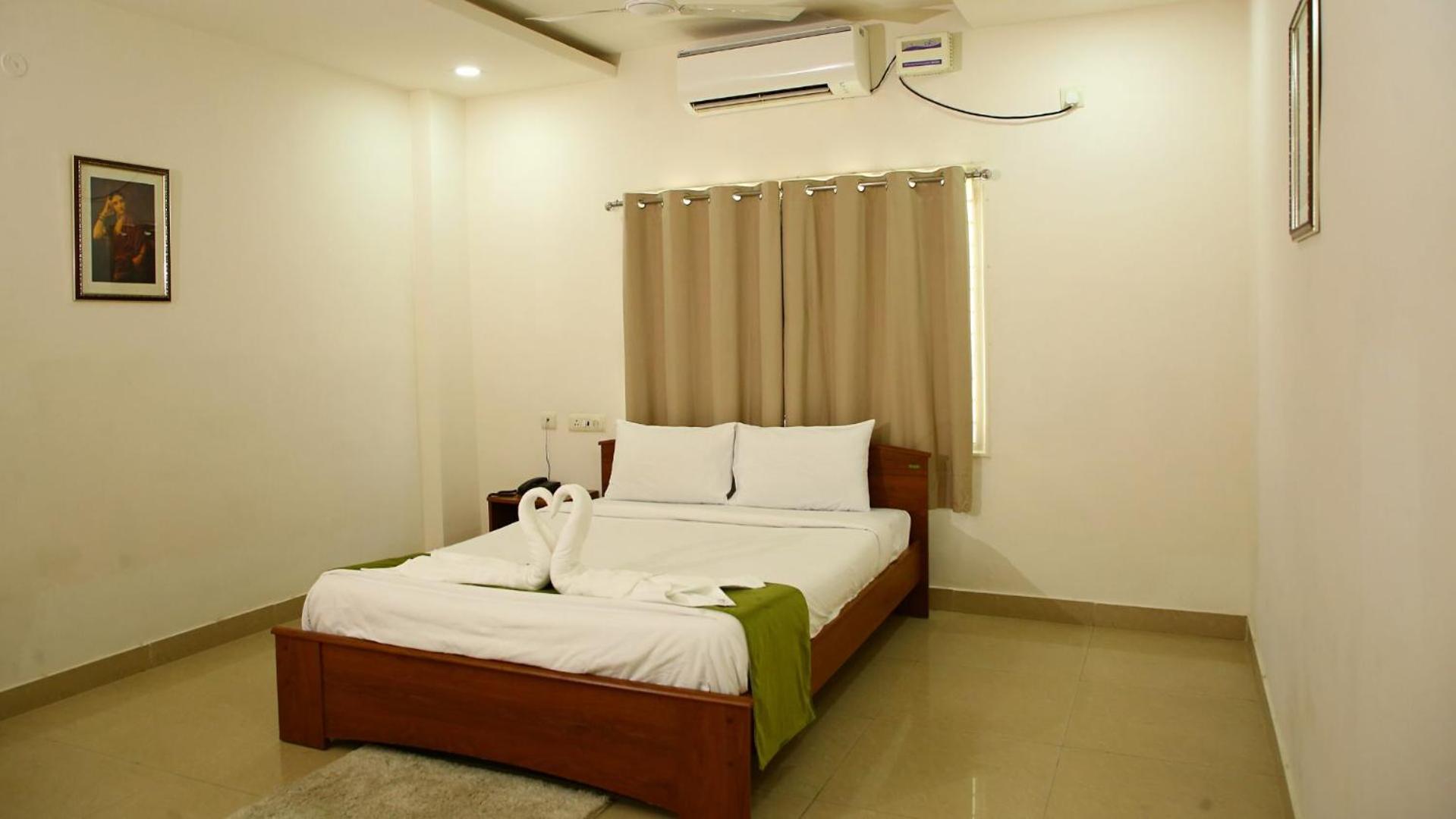 Deluxe Double Room - Photo 15