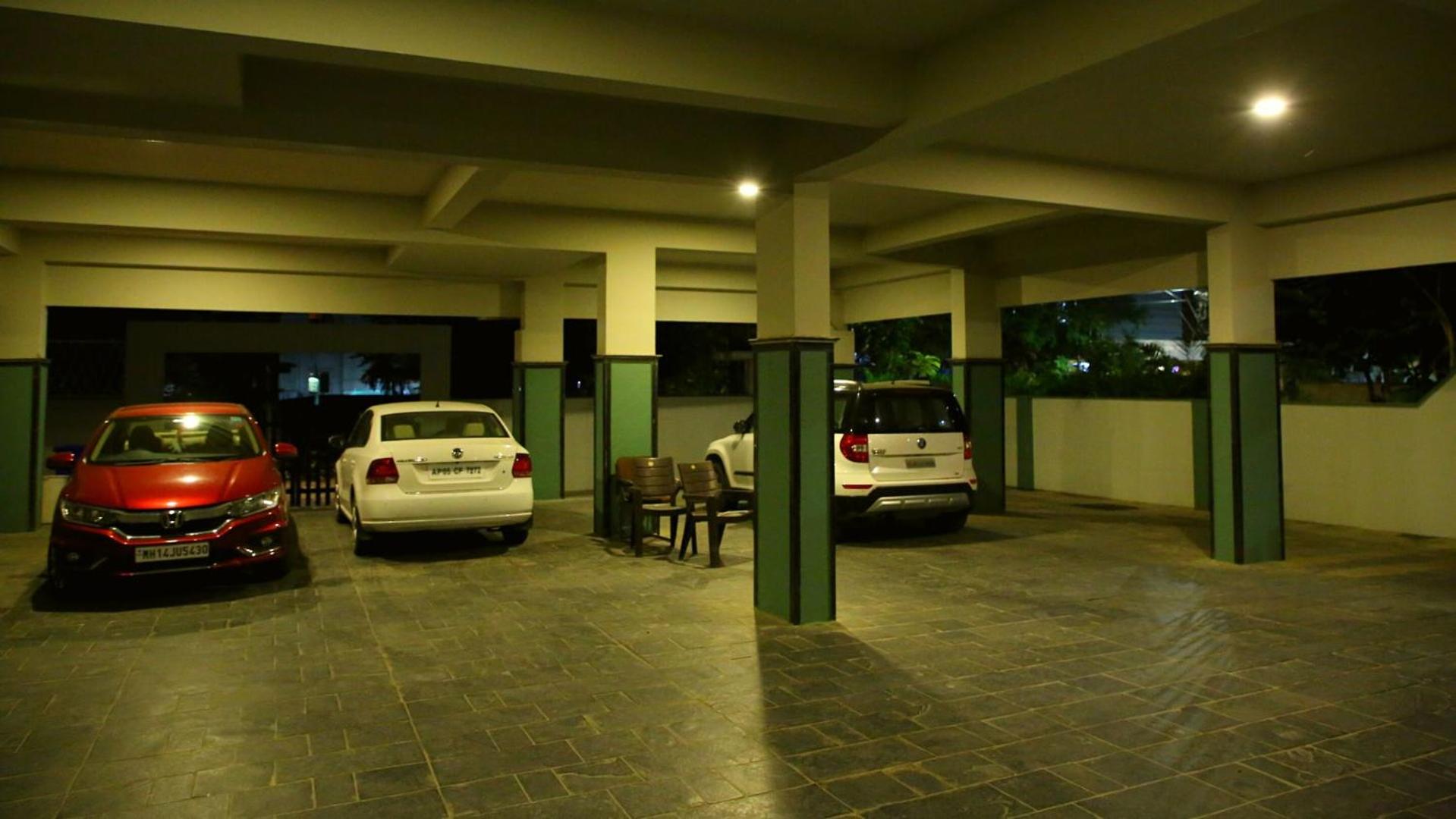 Deluxe Double Room - Photo 8