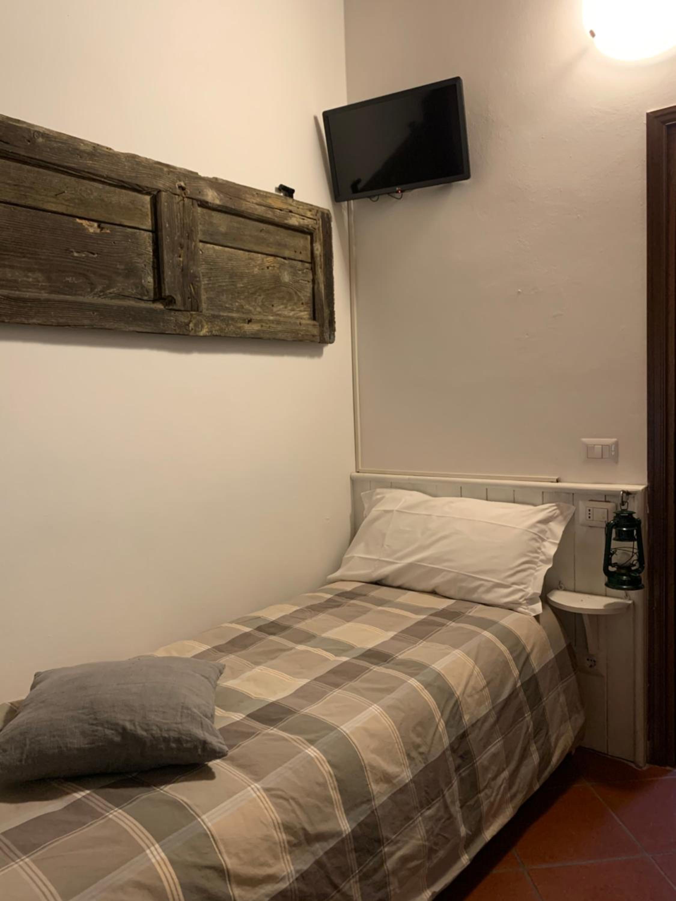 Single Room photo 1