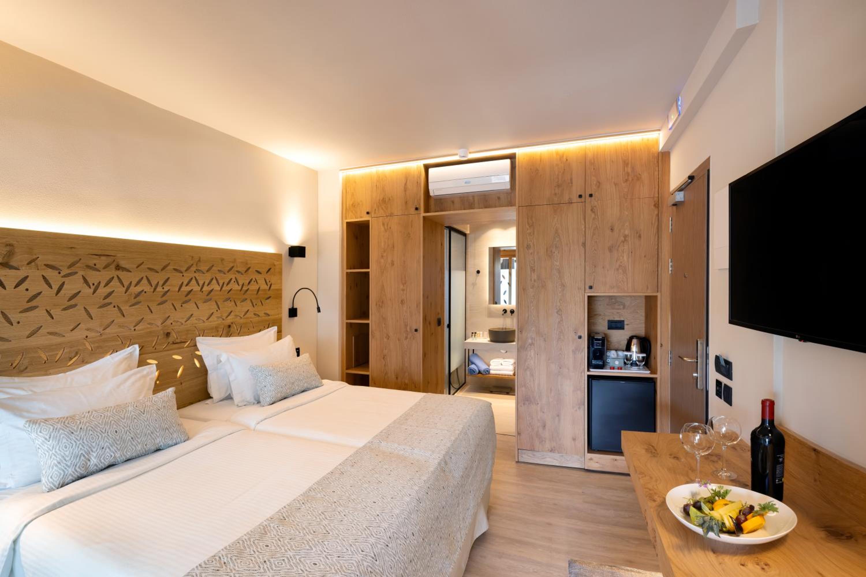 Superior Double Room Semi-Basement with Private Pool