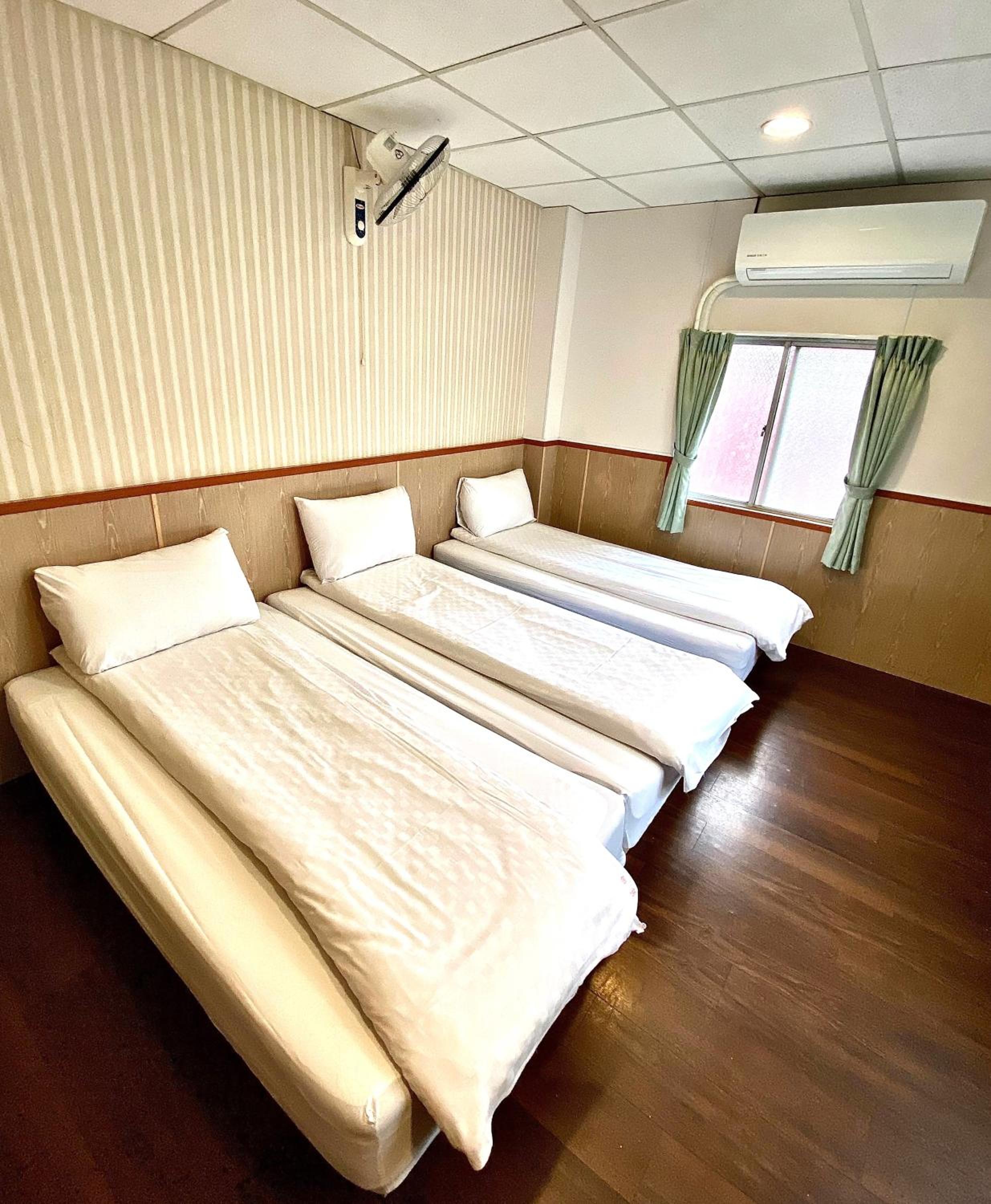 Triple Room with Bathroom