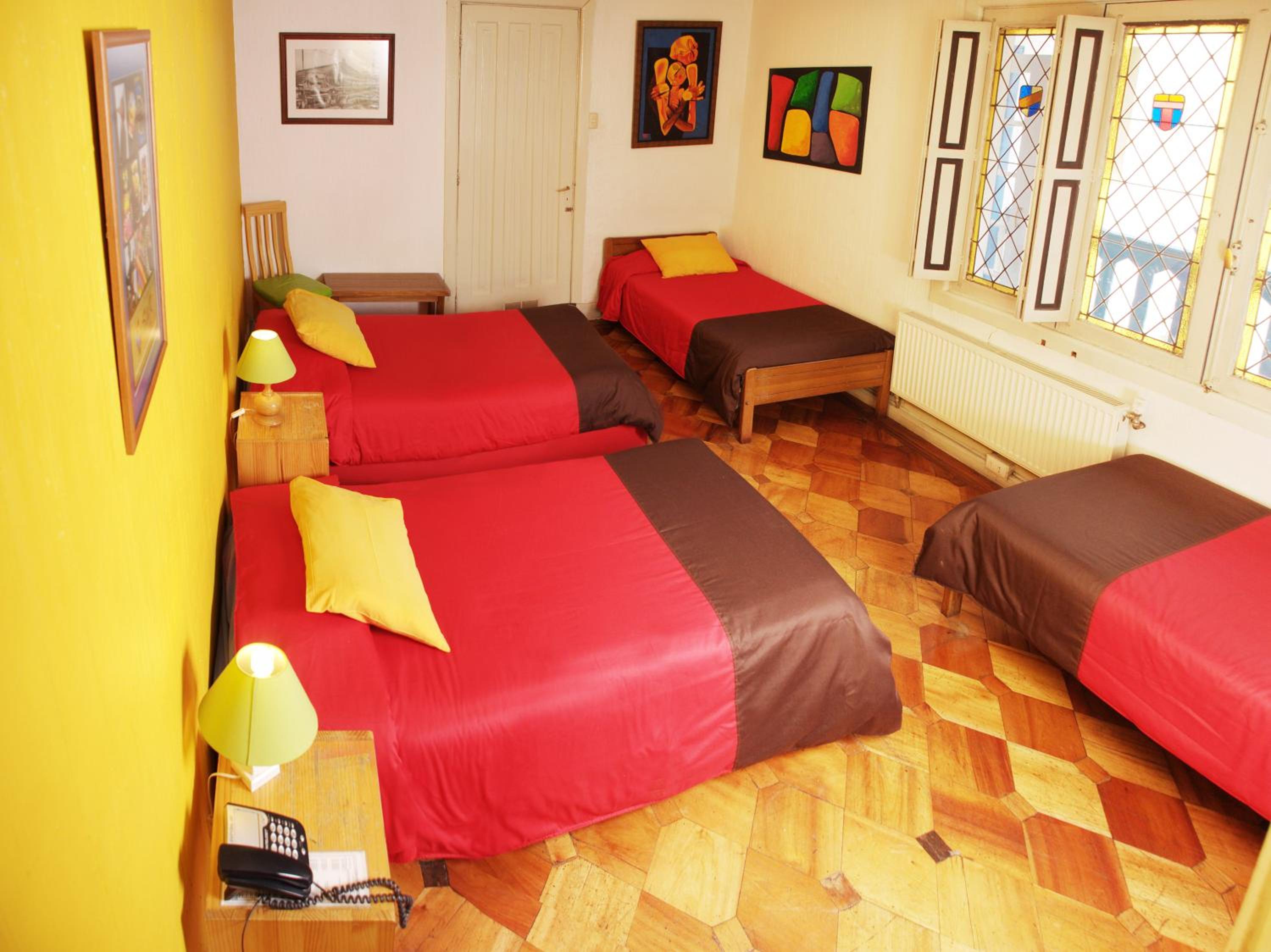 Quadruple Family Room with Private Bathroom photo 3