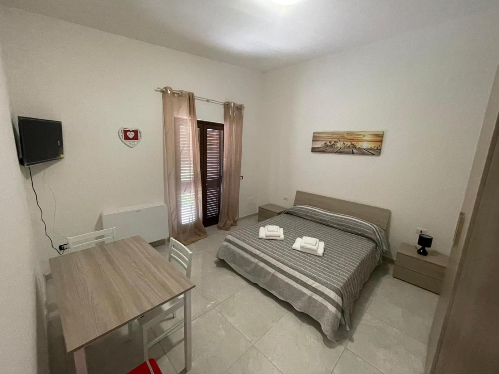 Family Room with Private Bathroom photo 3