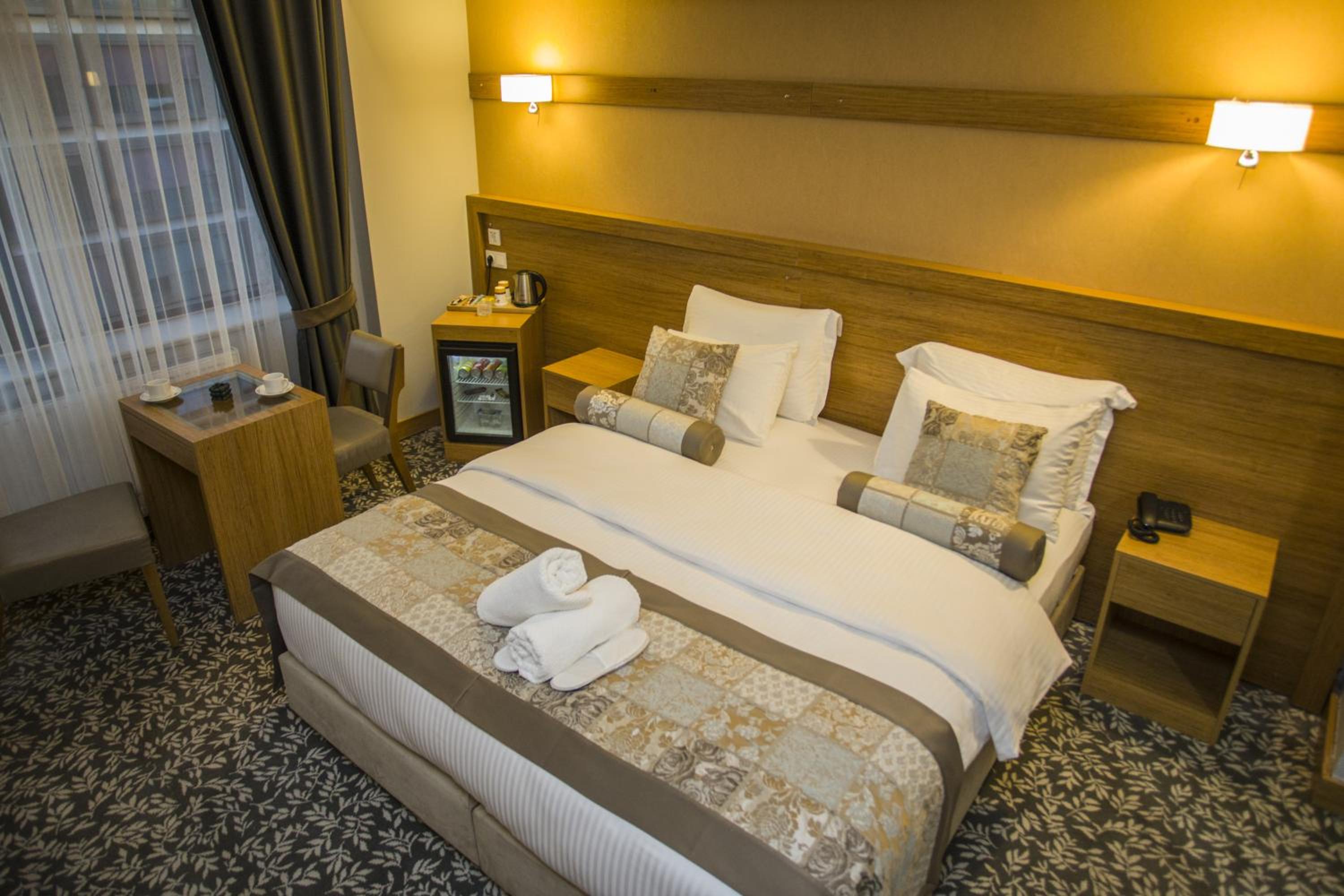 Double Room with Private Bathroom photo 2