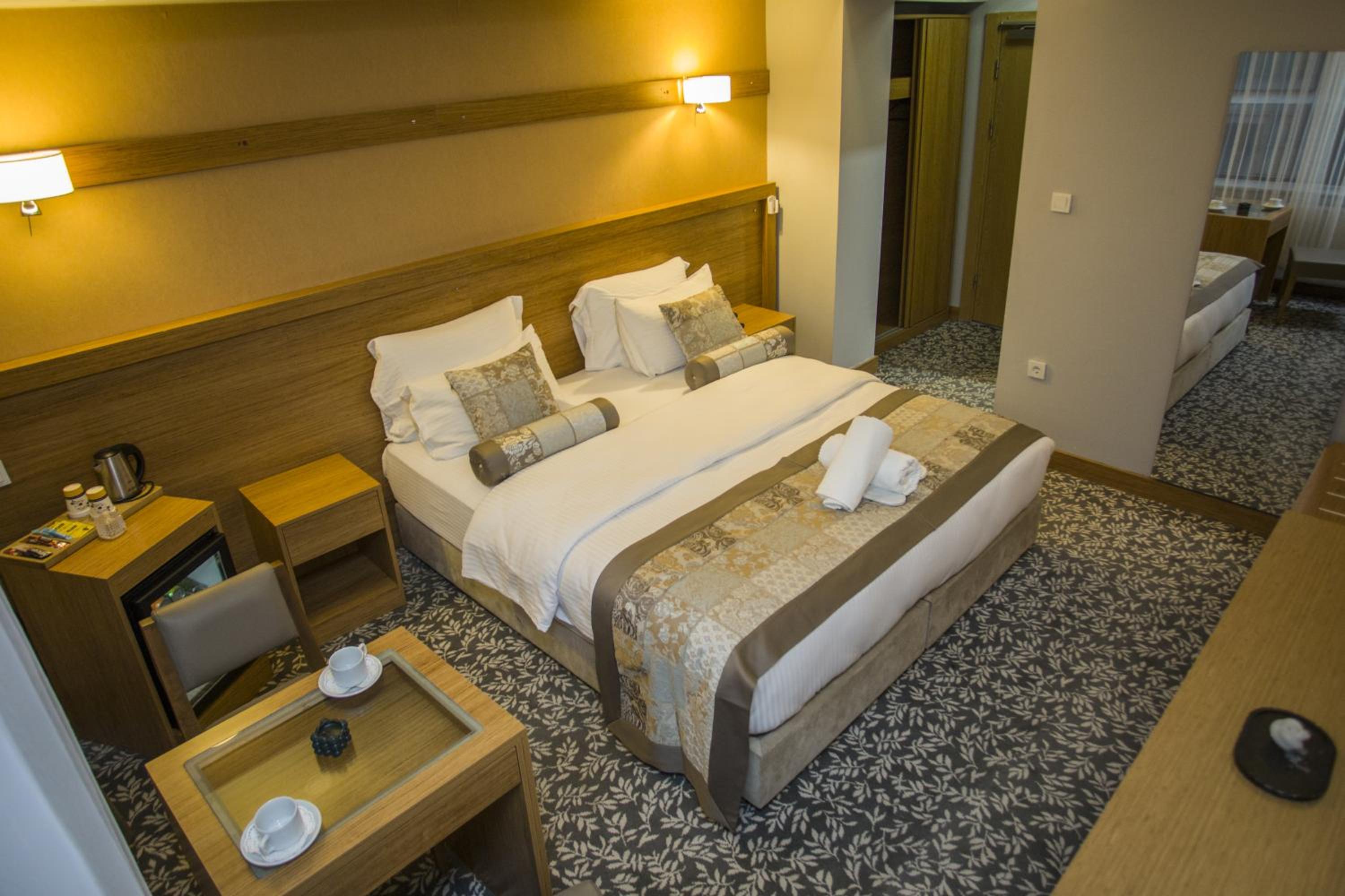 Double Room with Private Bathroom photo 3