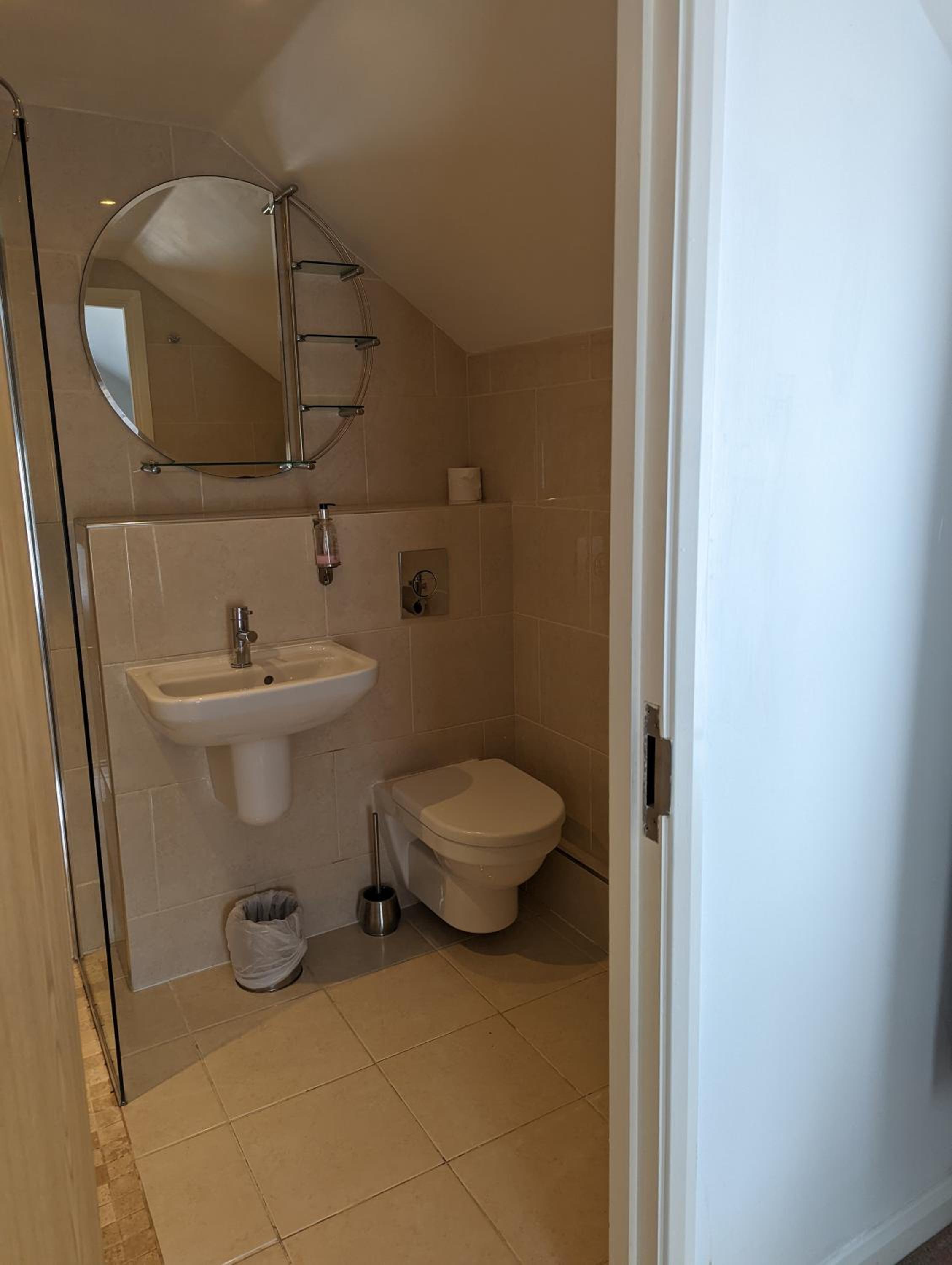 Double Room - Photo 4