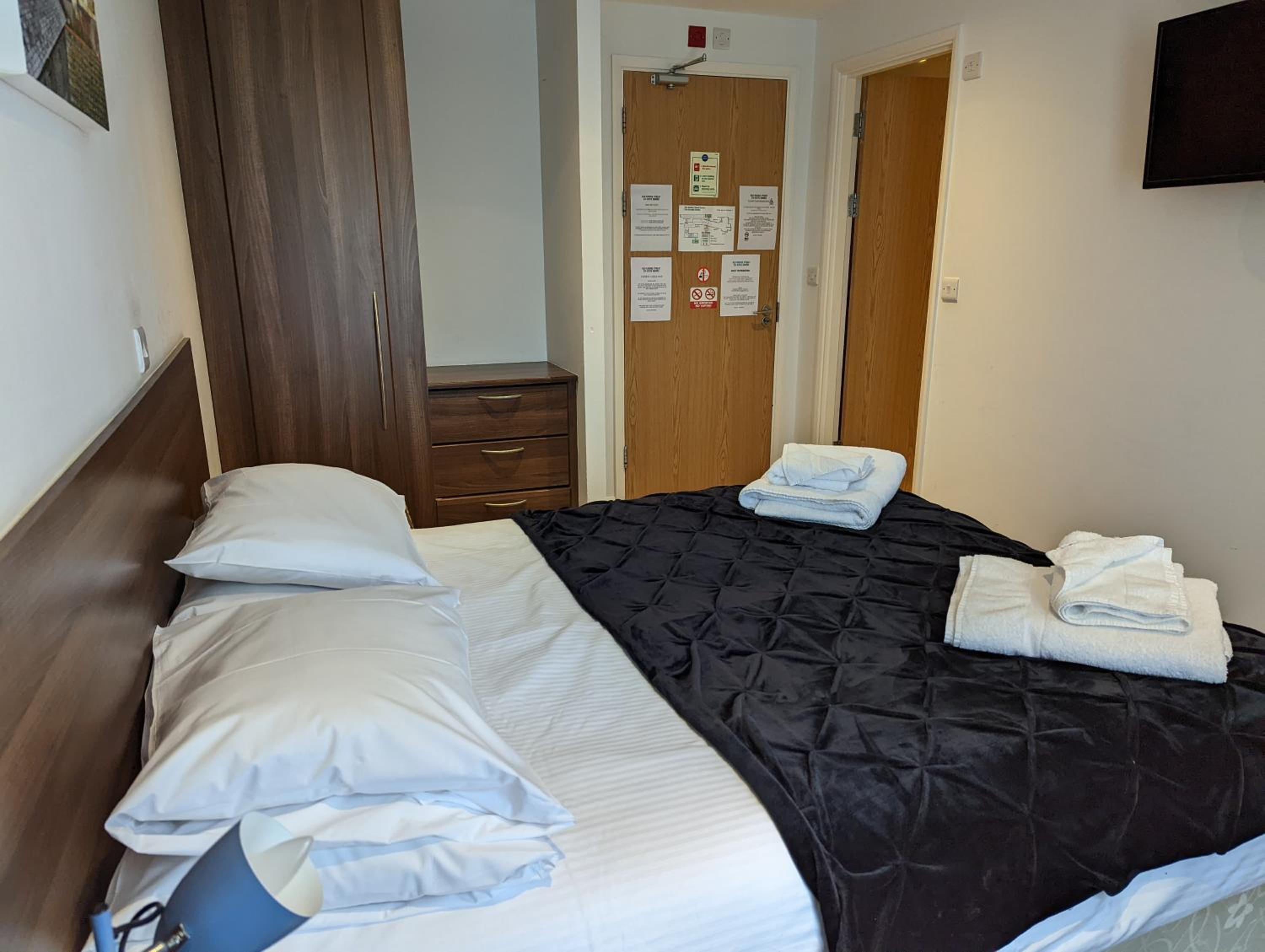 Standard Double Room - Photo 1