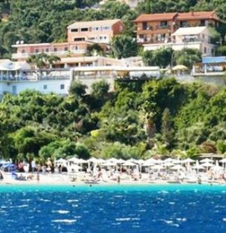 One-Bedroom Apartment with Balcony and Sea View photo 2