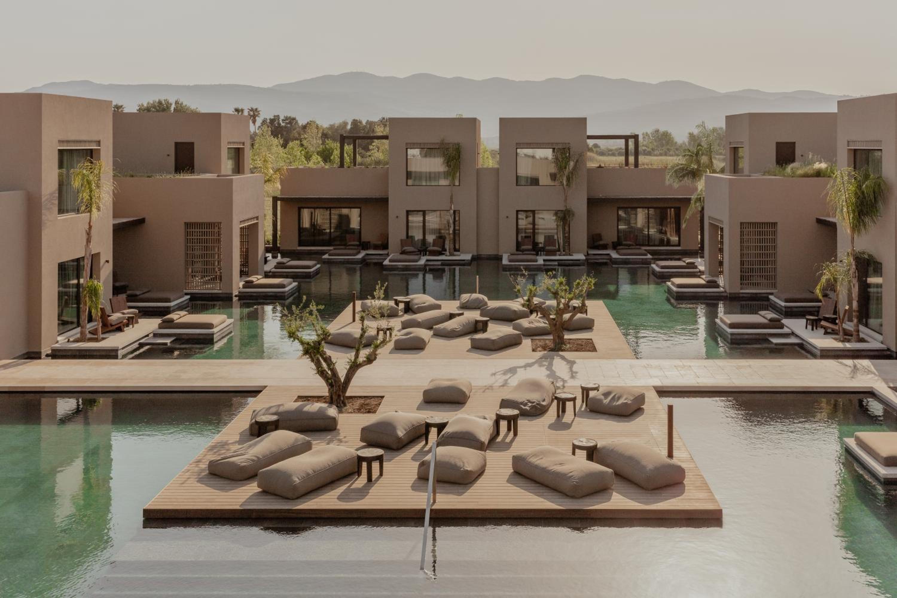 Deluxe Double or Twin Room with Pool Access - Photo 15