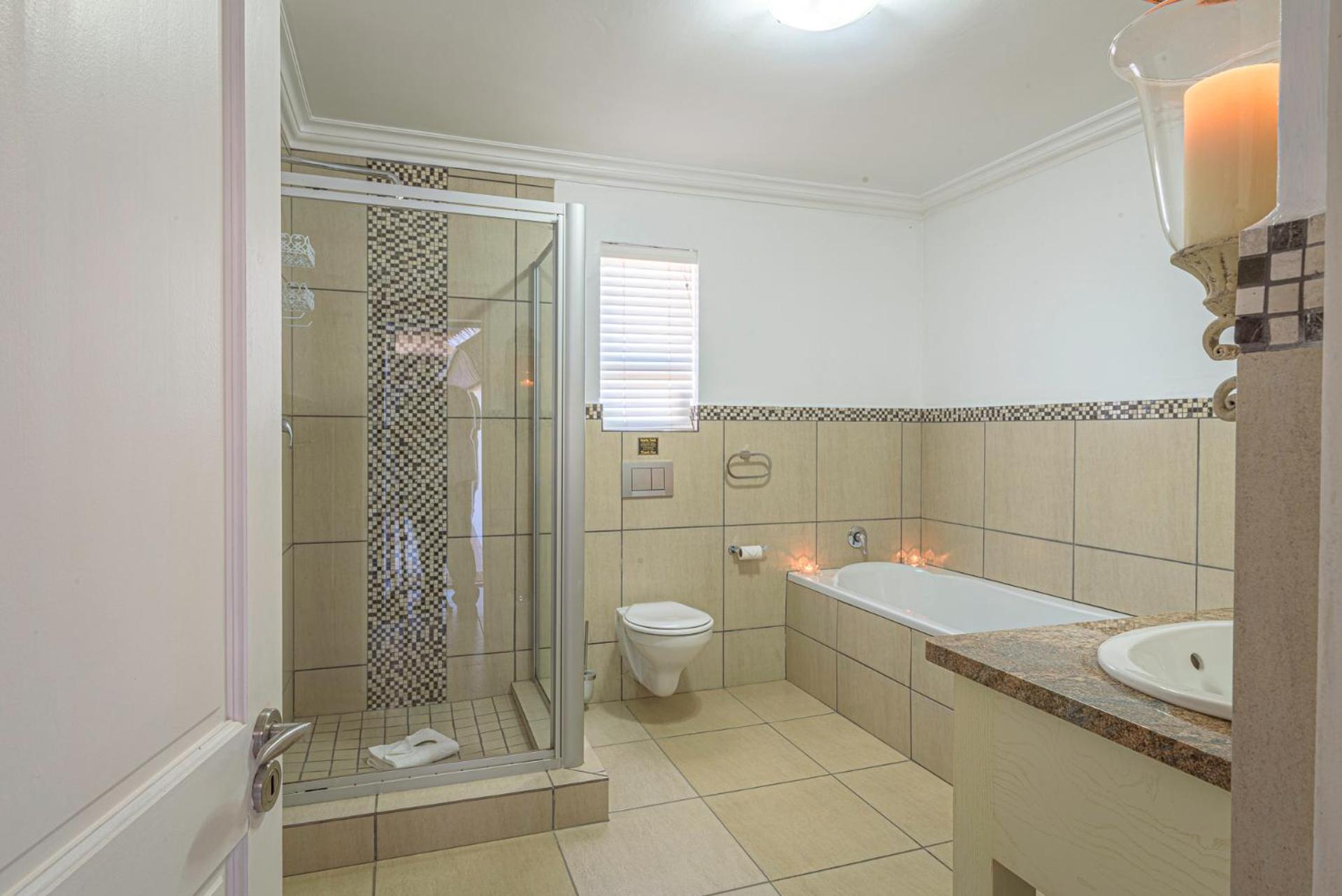 Deluxe Double Room with Mountain View - Photo 11