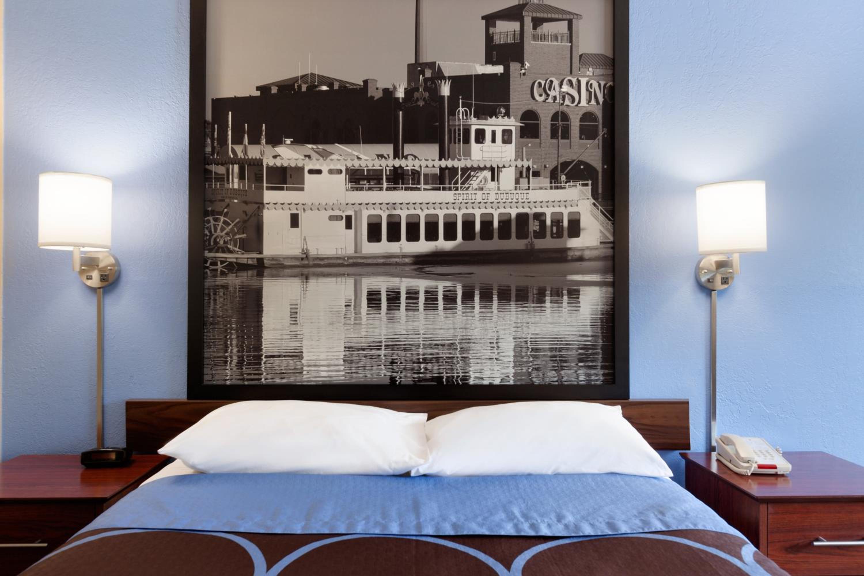 King Room - Non-Smoking - Photo 1