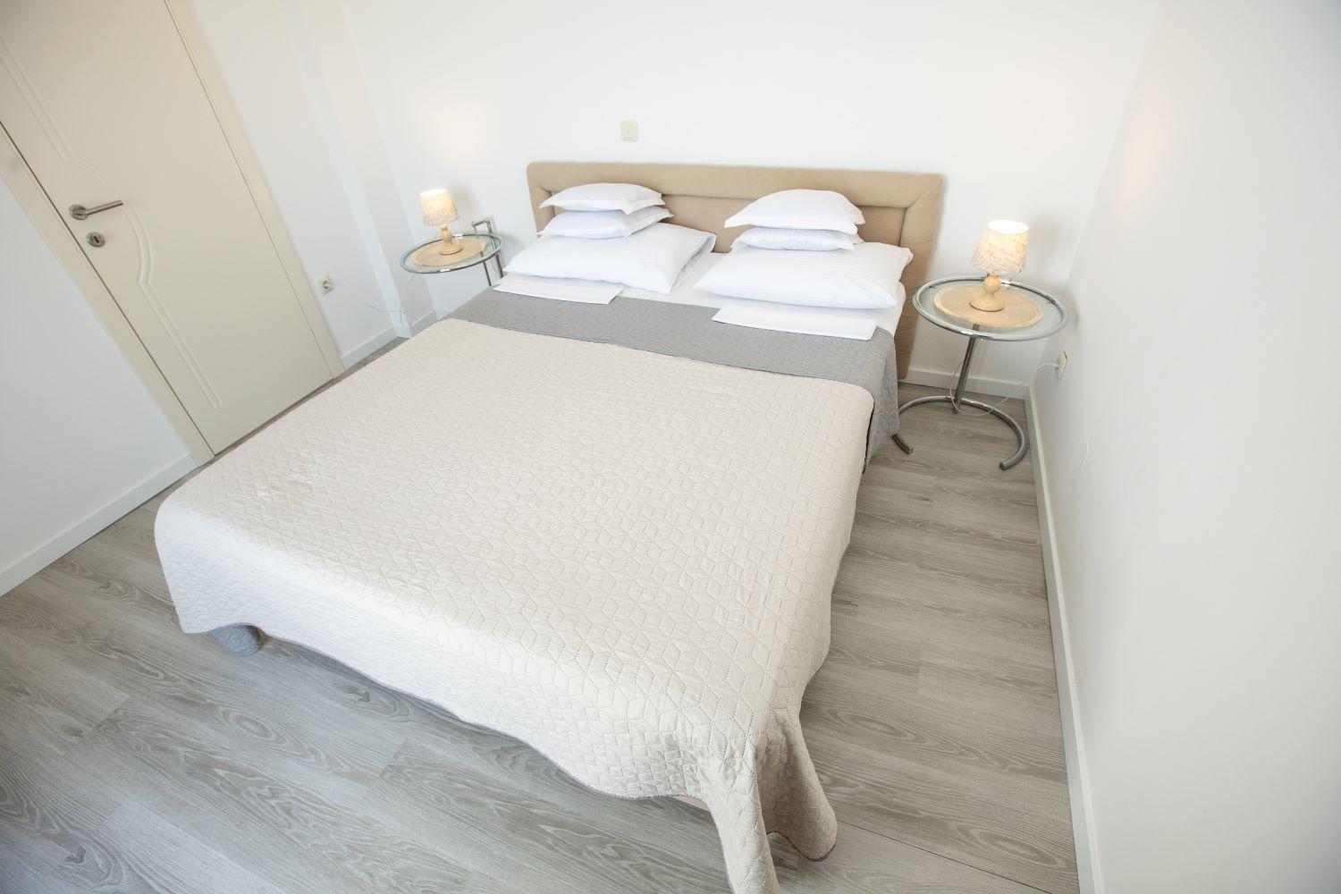 Comfort One-Bedroom Apartment with Balcony and Sea View