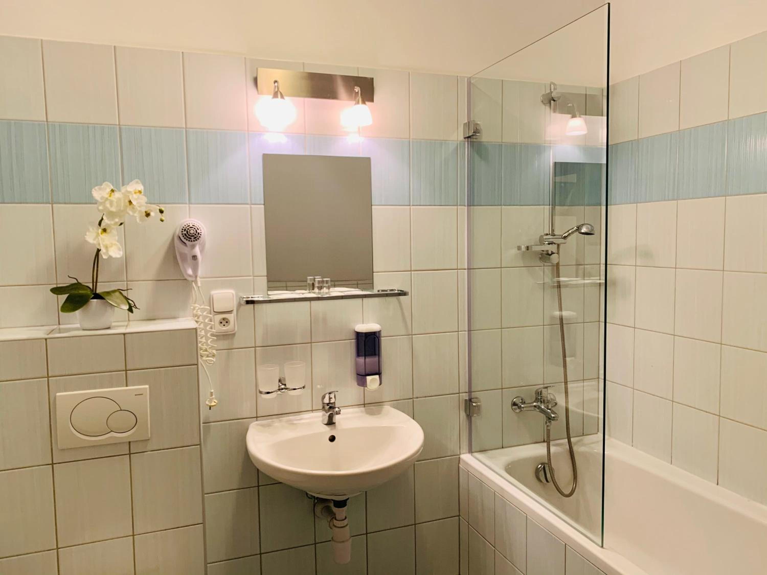 Standard Double Room photo 2