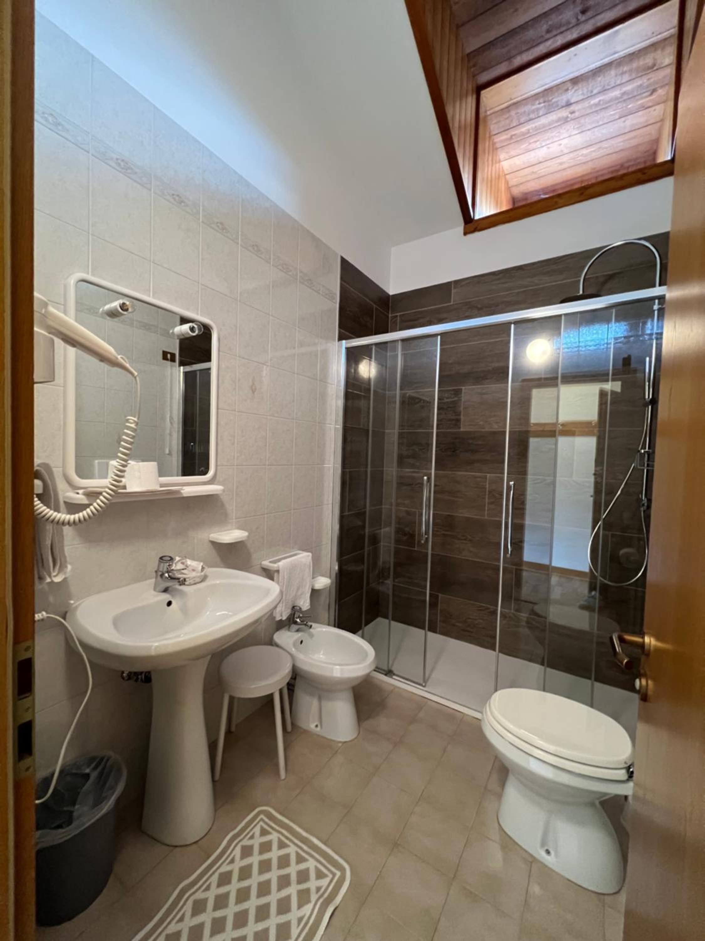 Double or Twin Room photo 3