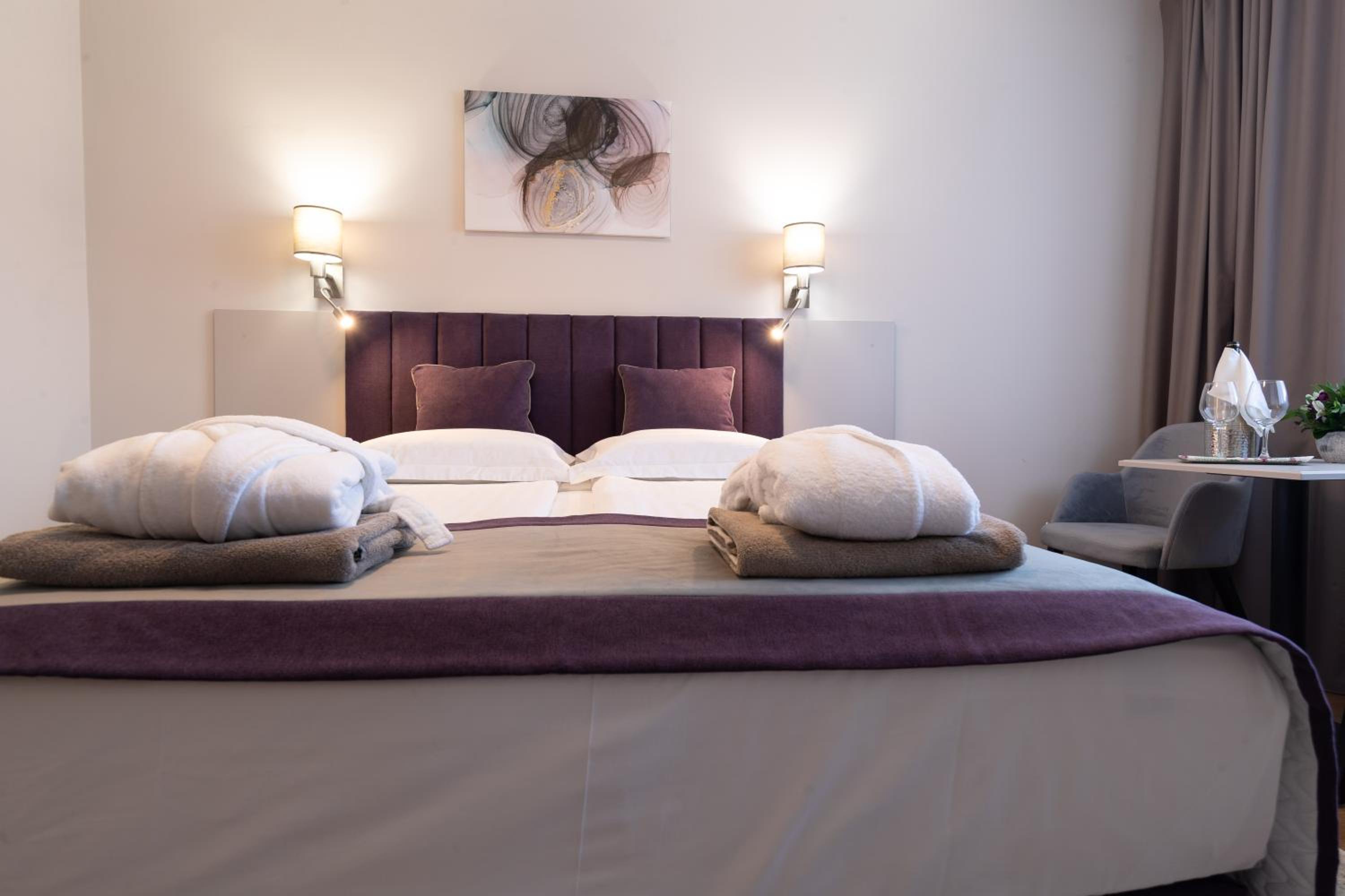 Superior Double Room - Photo 2