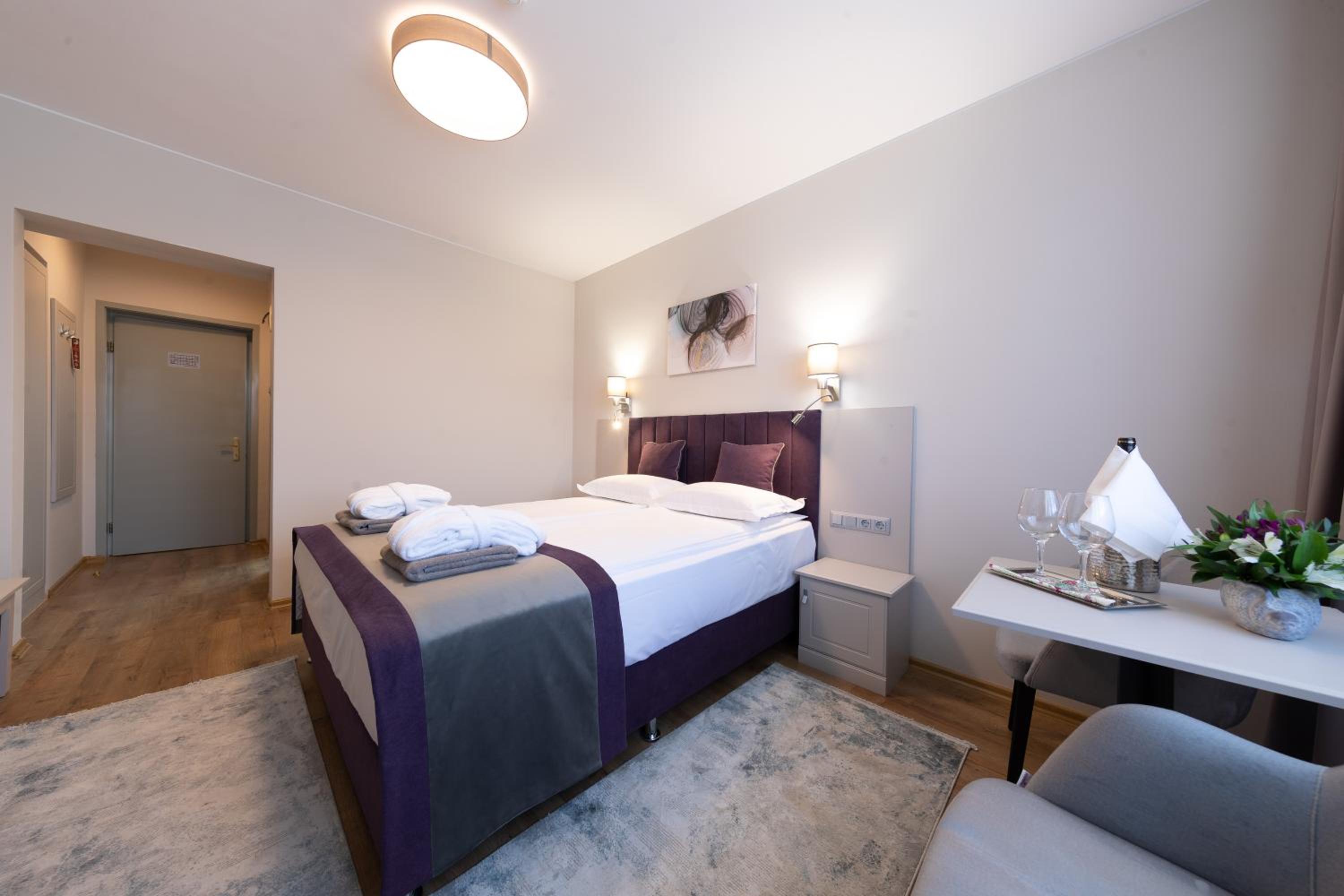 Superior Double Room - Photo 3