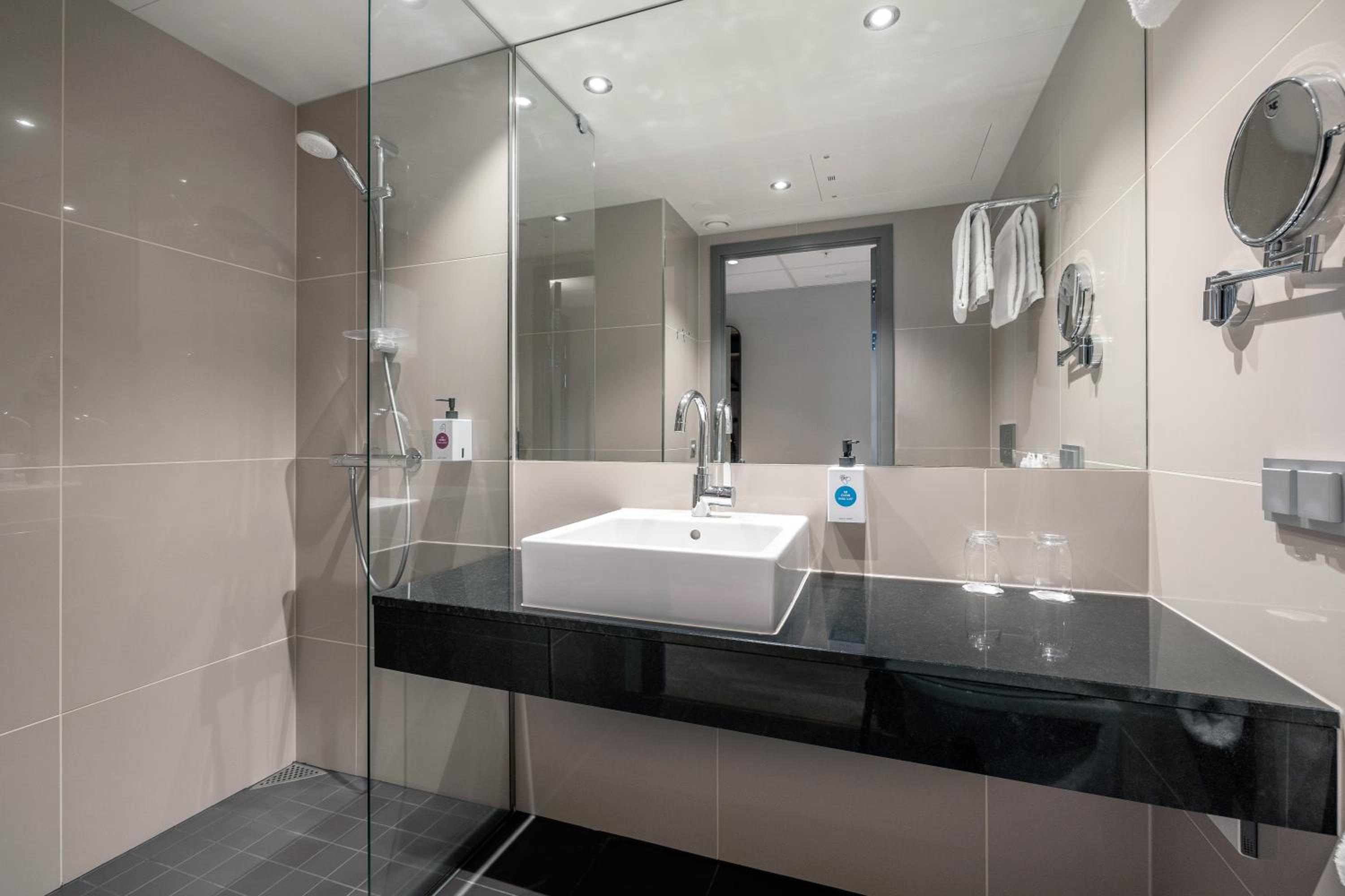 Standard Double Room - Photo 2