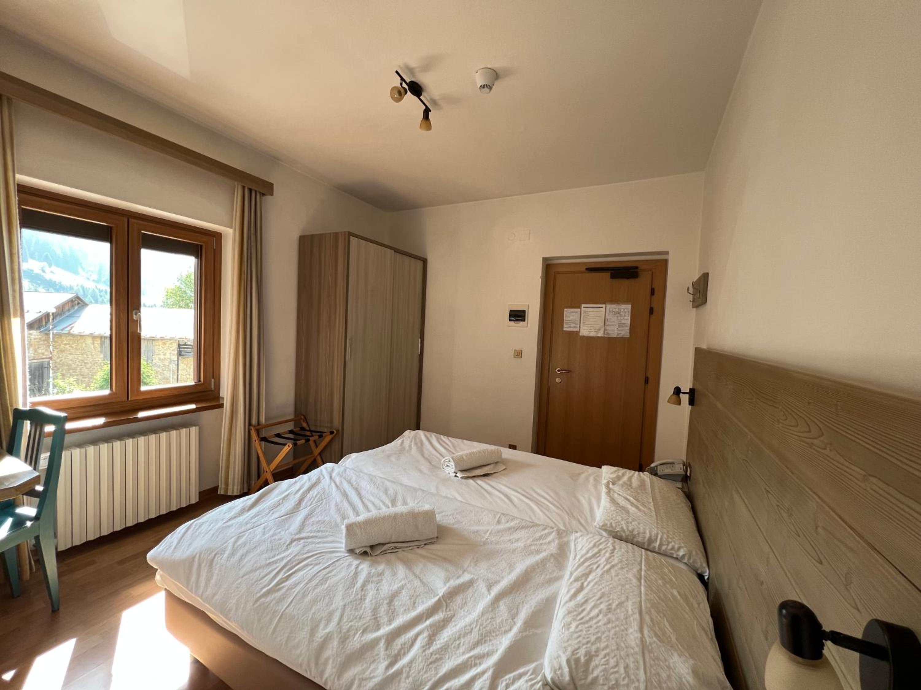 Small Double or Twin Room photo 1