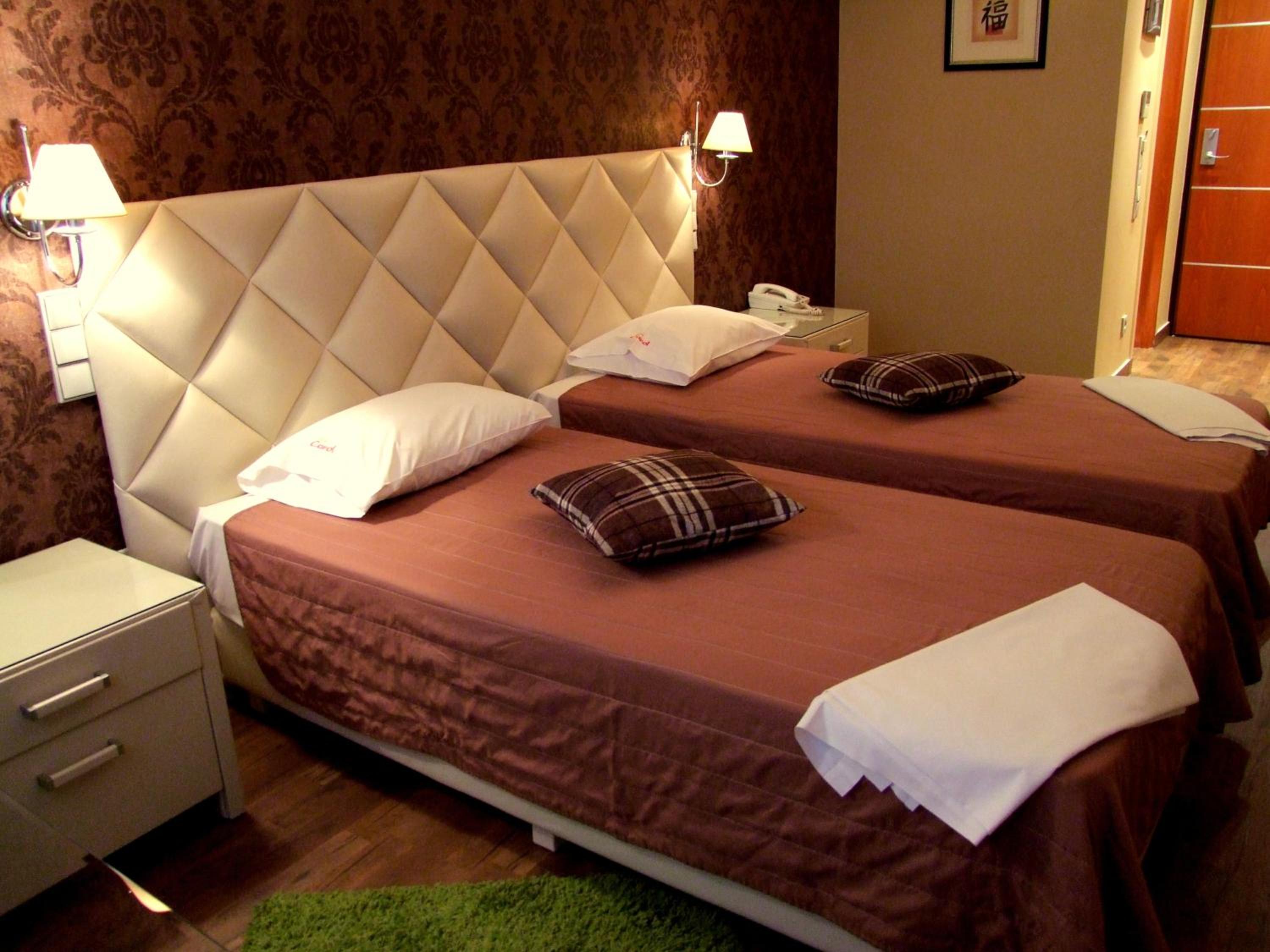 Twin Room - Photo 3