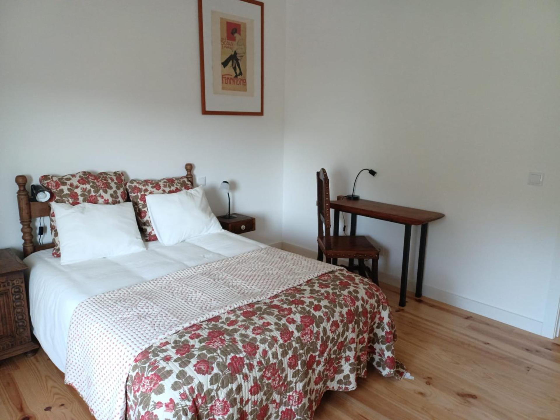 Double Room with Private Bathroom - Photo 3