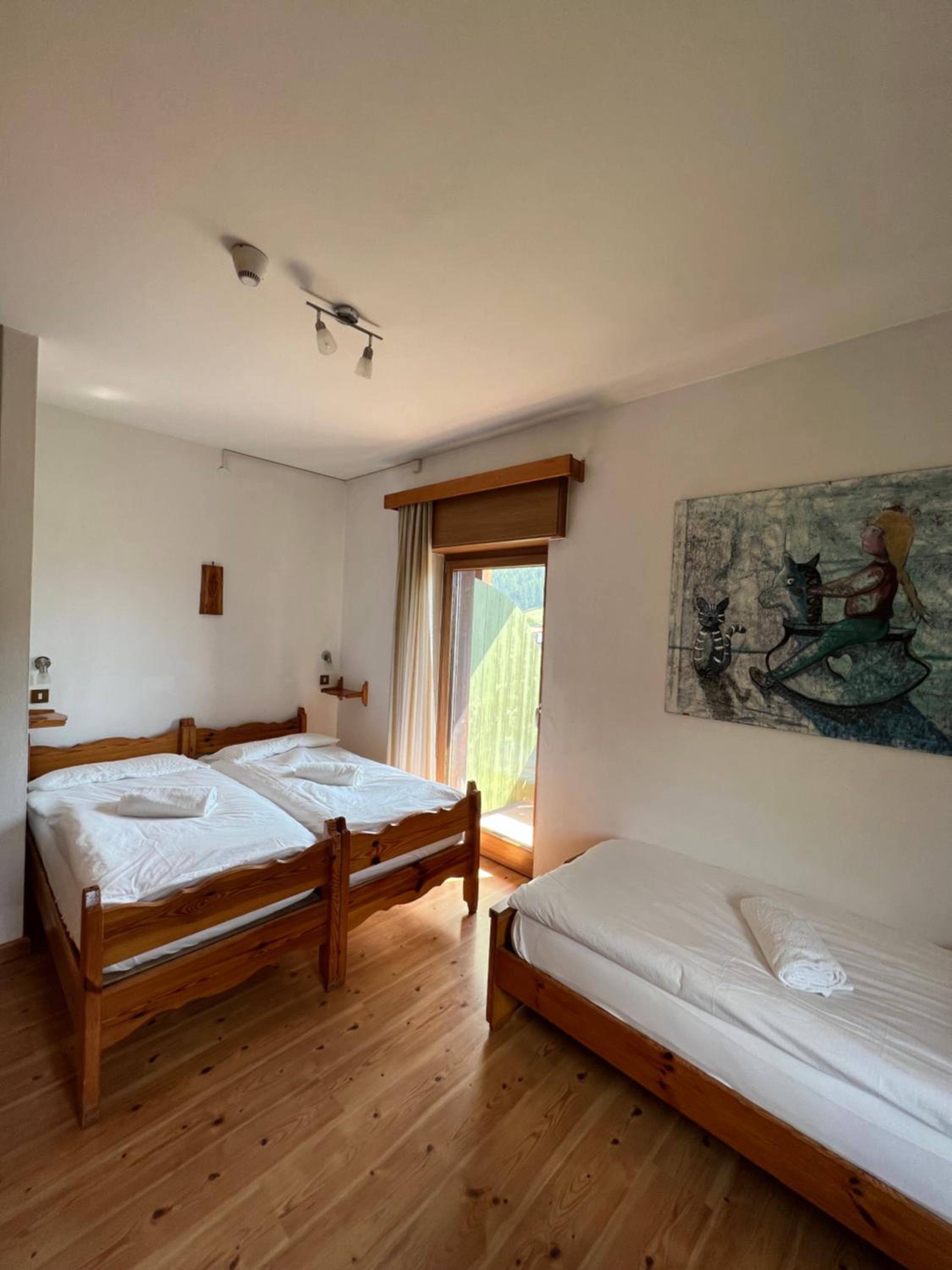 Small Triple Room with Balcony photo 2