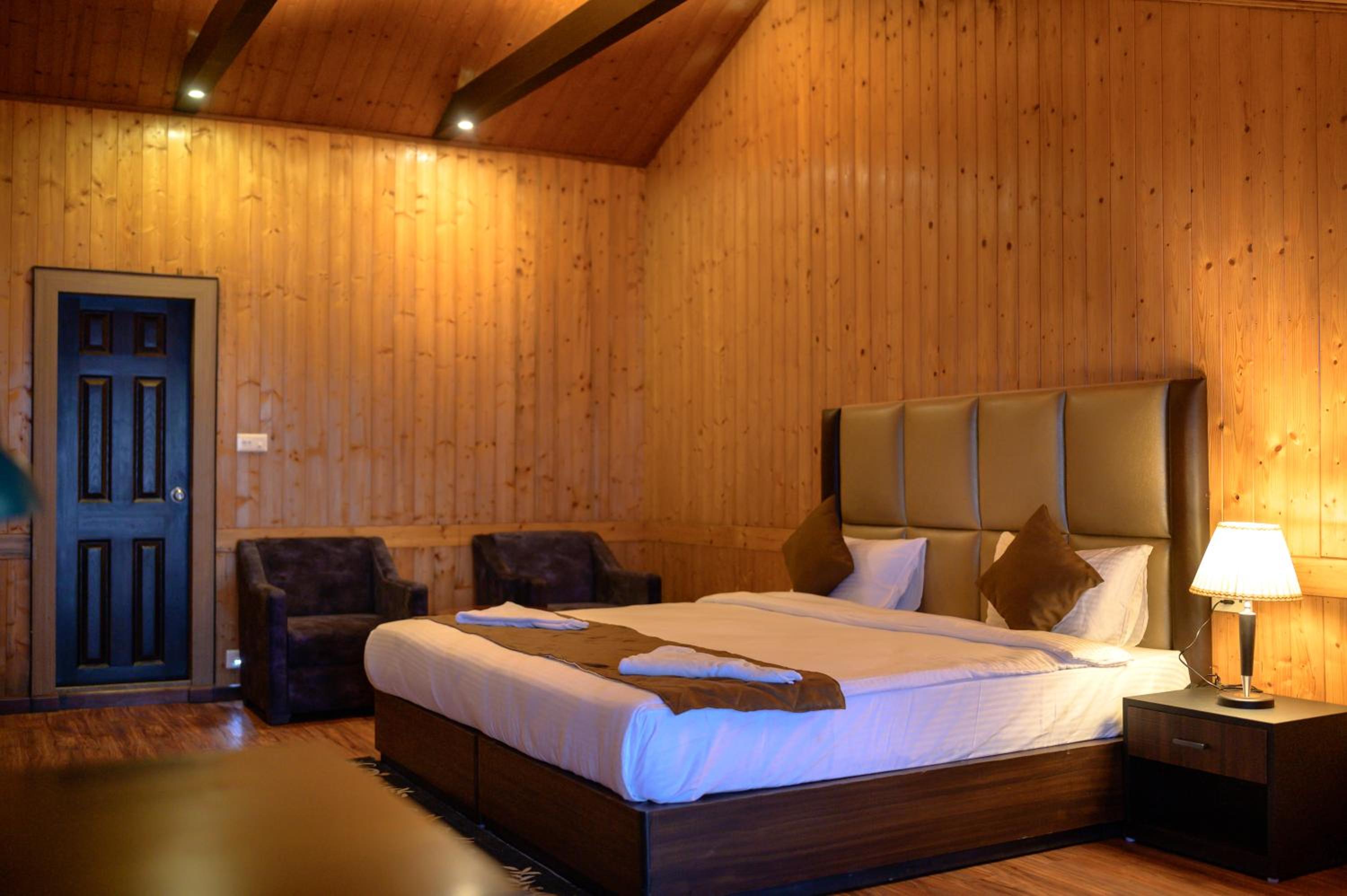 Deluxe Room - Photo 3