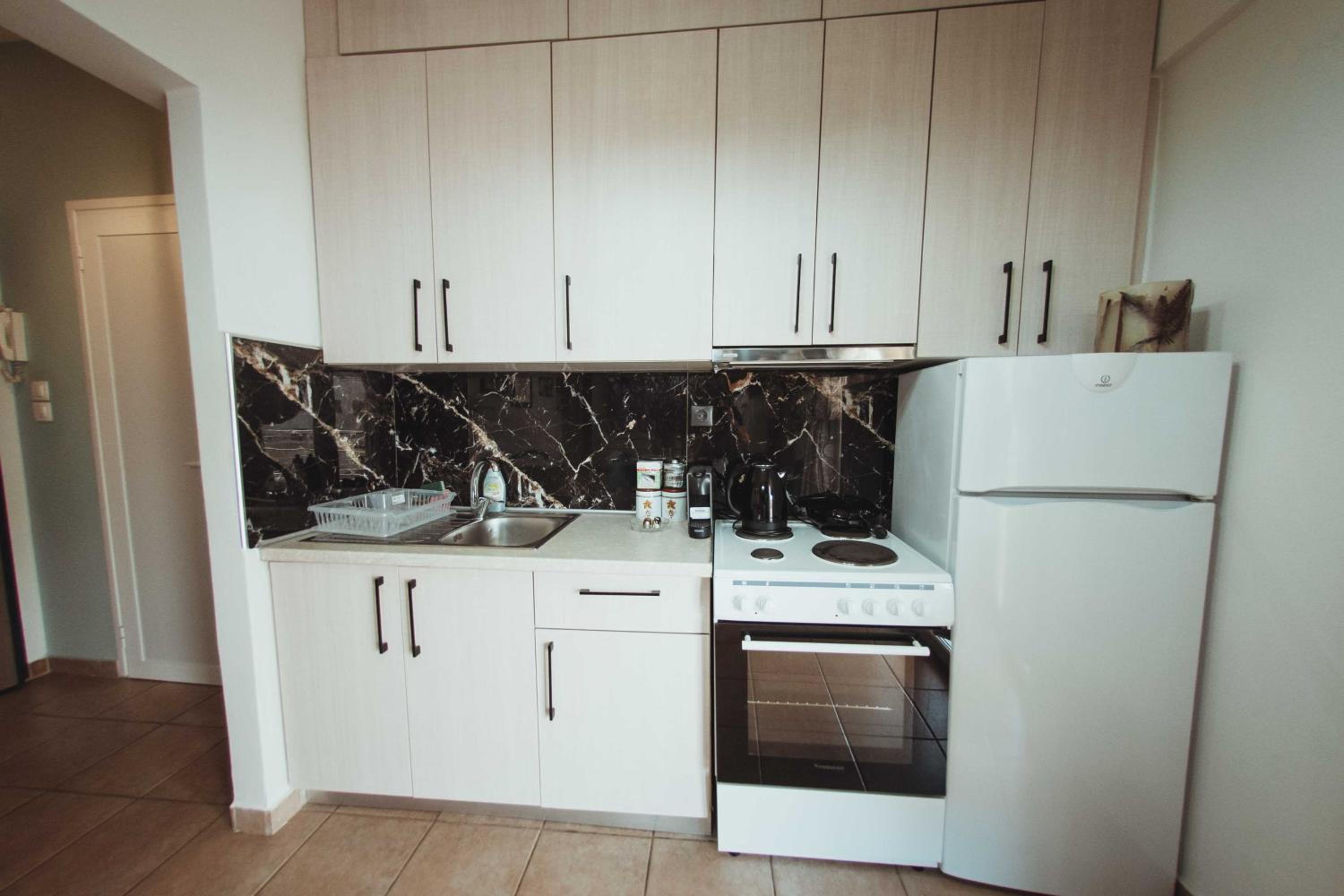 One-Bedroom Apartment - Photo 4
